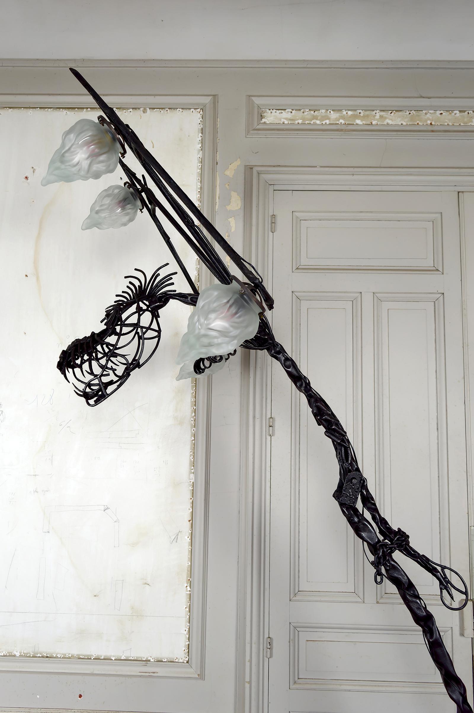 Important Brutalist Sculptural Dragon Lamp in Wrought Iron, France, 1970's For Sale 7