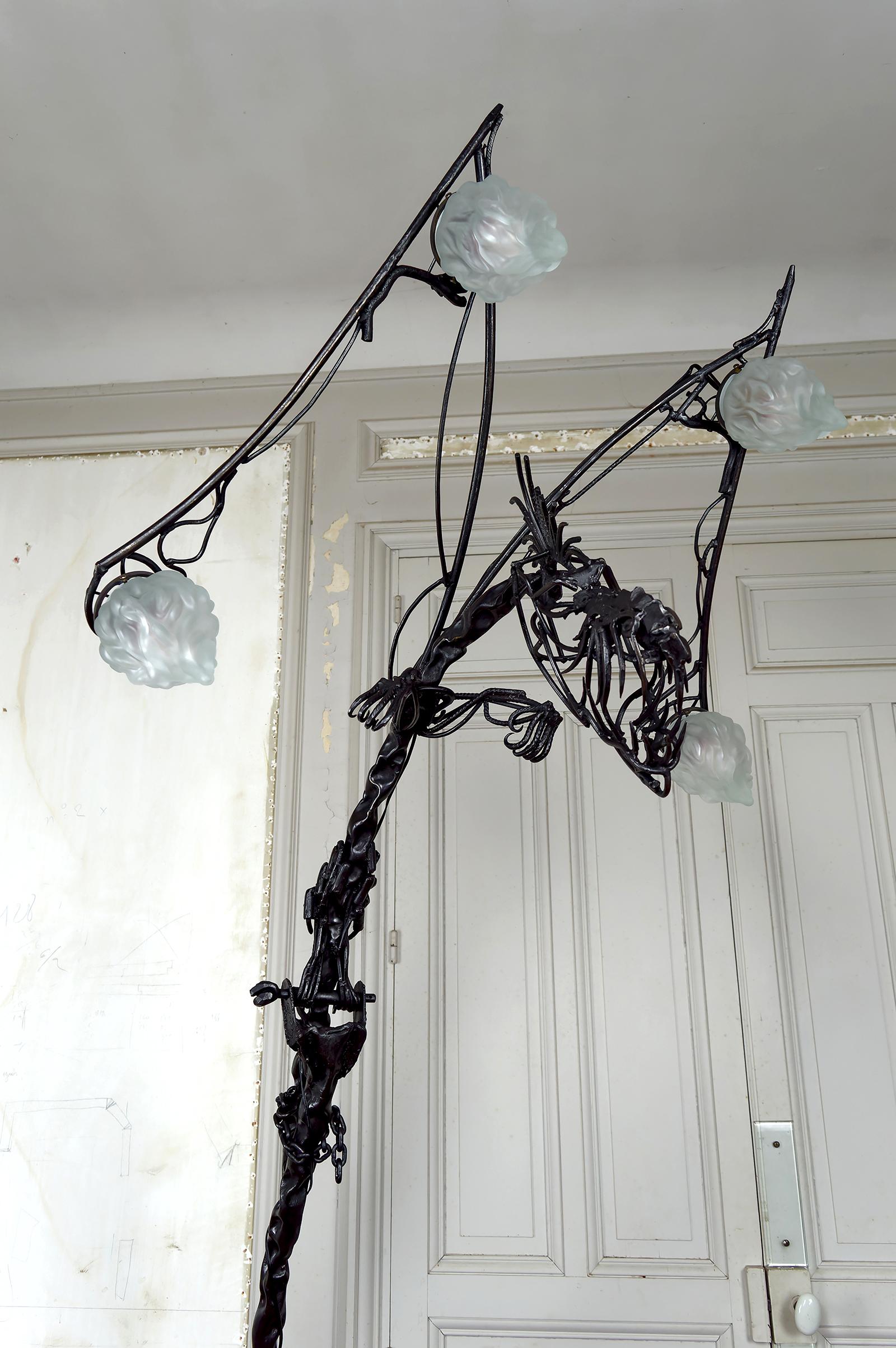 Important Brutalist Sculptural Dragon Lamp in Wrought Iron, France, 1970's For Sale 1