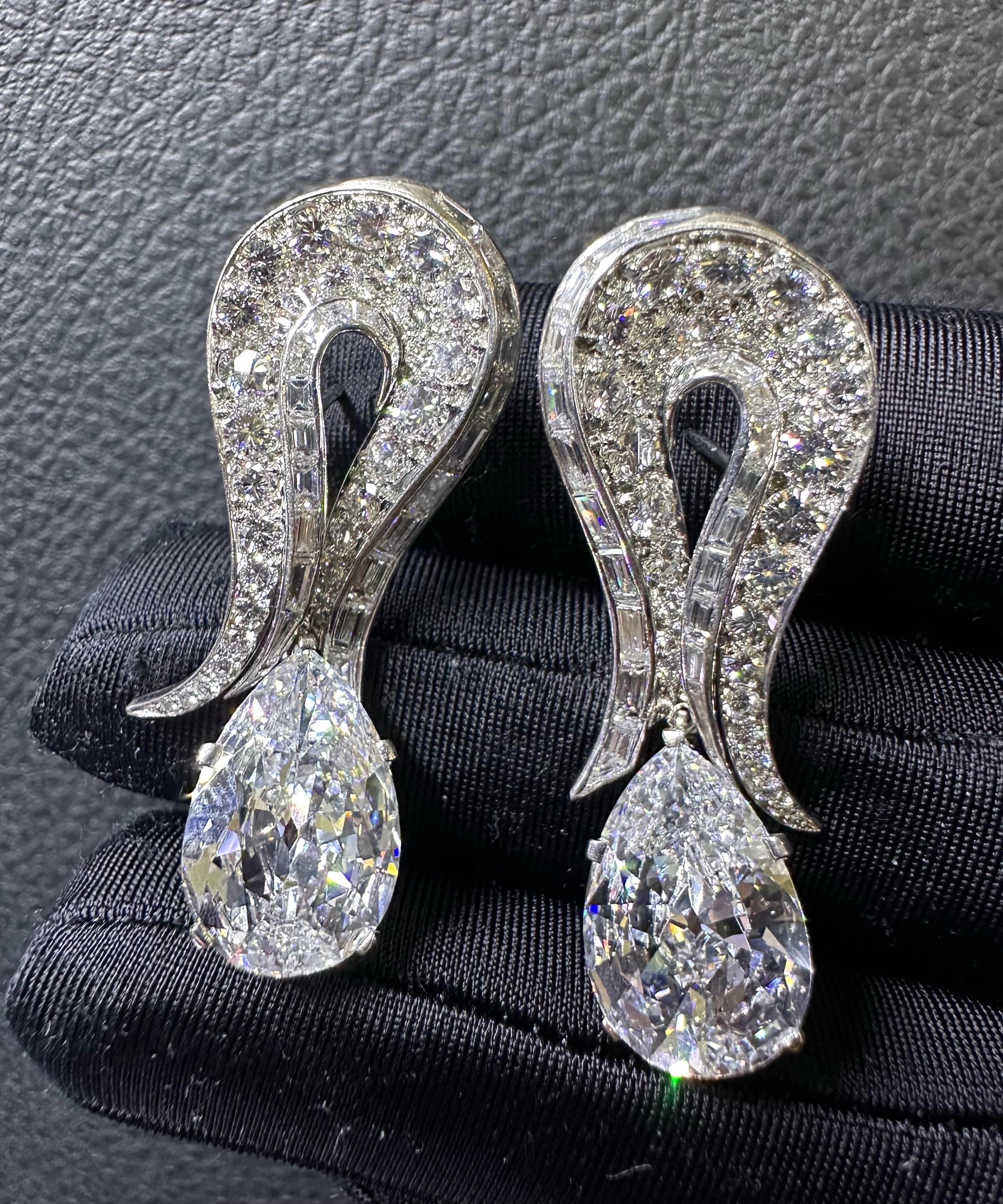Important Bvlgari D Color Diamond Earrings In Excellent Condition For Sale In New York, NY