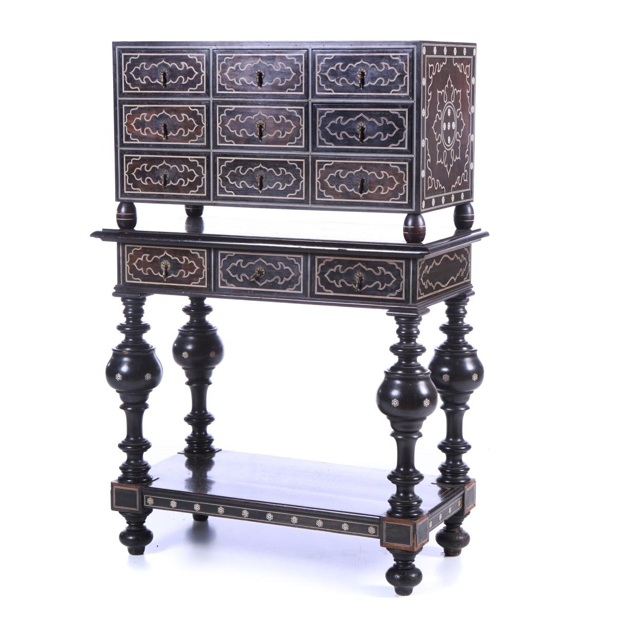 Hand-Crafted Important Cabinet Counter Indo-Portuguese-Mogol, 17th Century