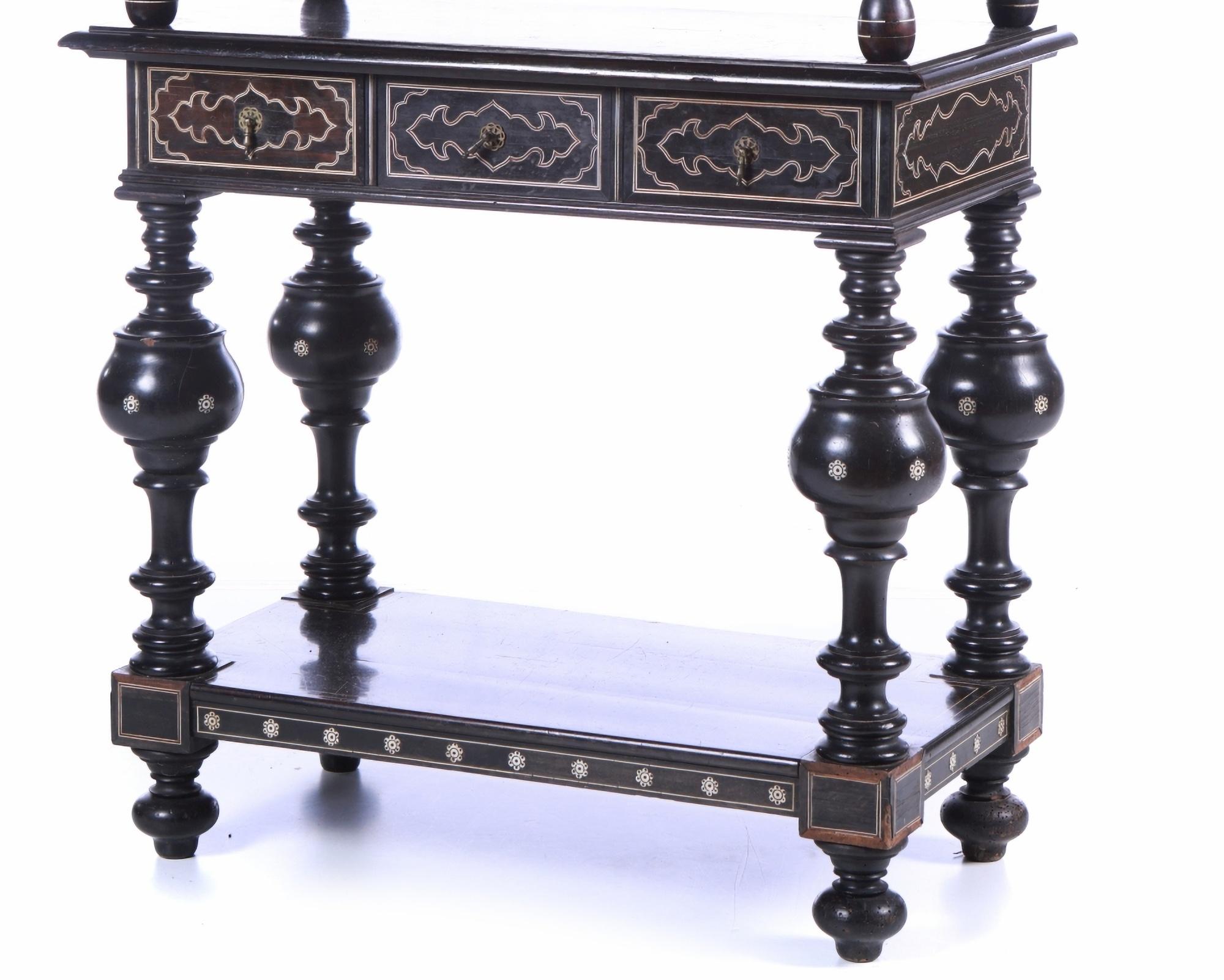Important Cabinet Counter Indo-Portuguese-Mogol, 17th Century In Good Condition In Madrid, ES