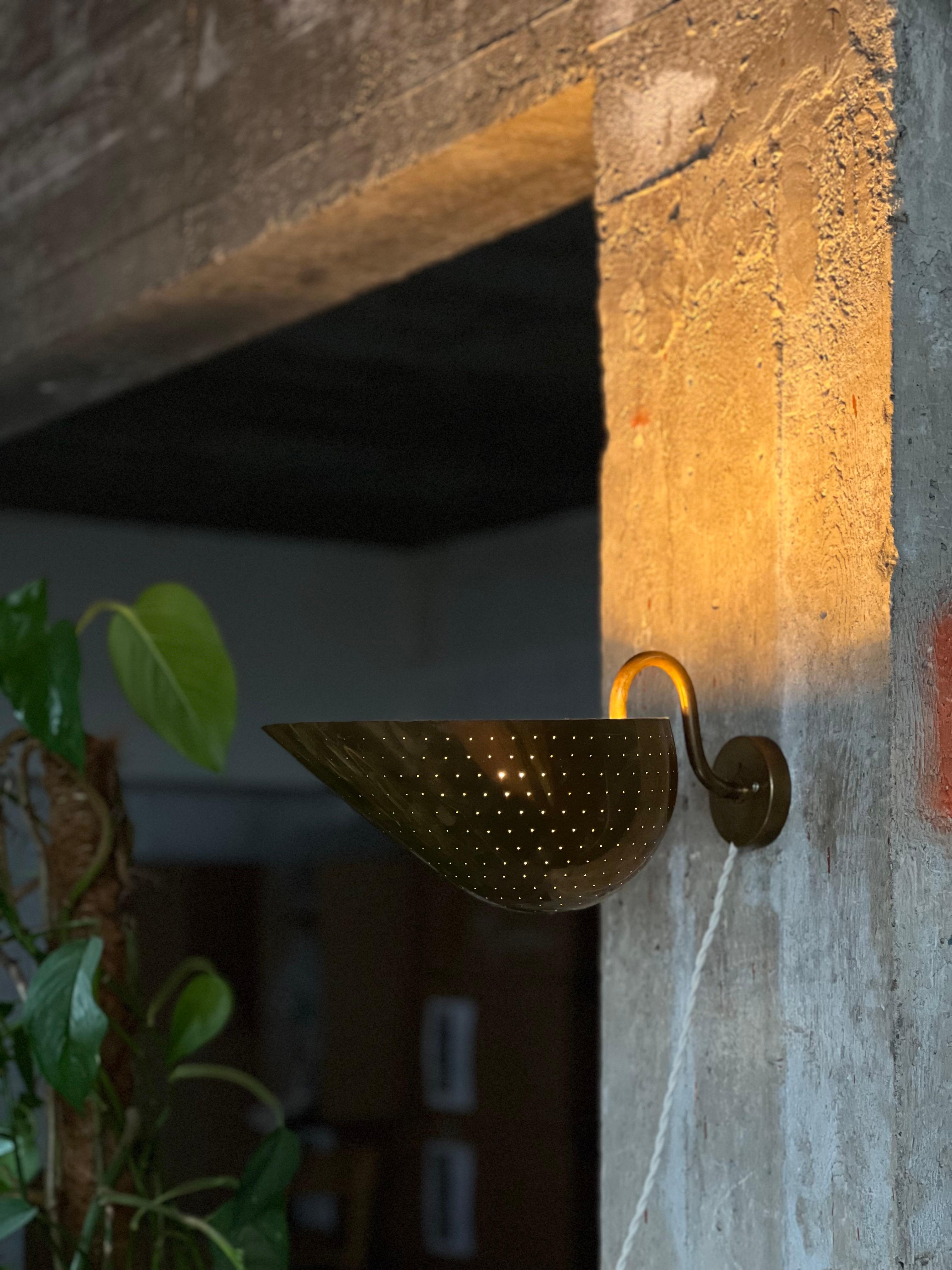 Important Carl Axel Asking brass wall lamp Sweden 1940's, Paavo tynell vibe For Sale 4