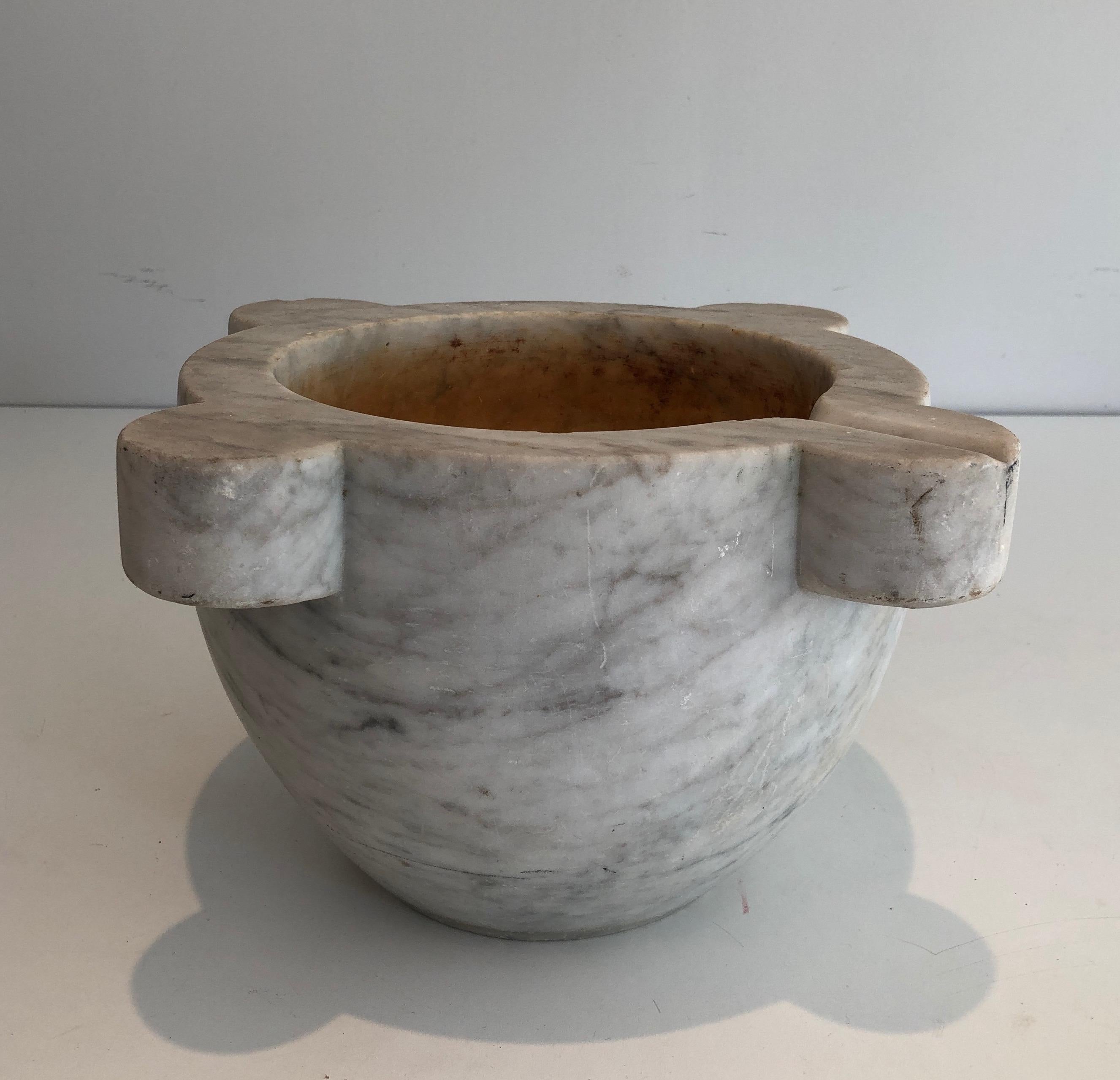 Importante Mortero de Mármol de Carrara, Francés, Siglo XVIII en venta 8