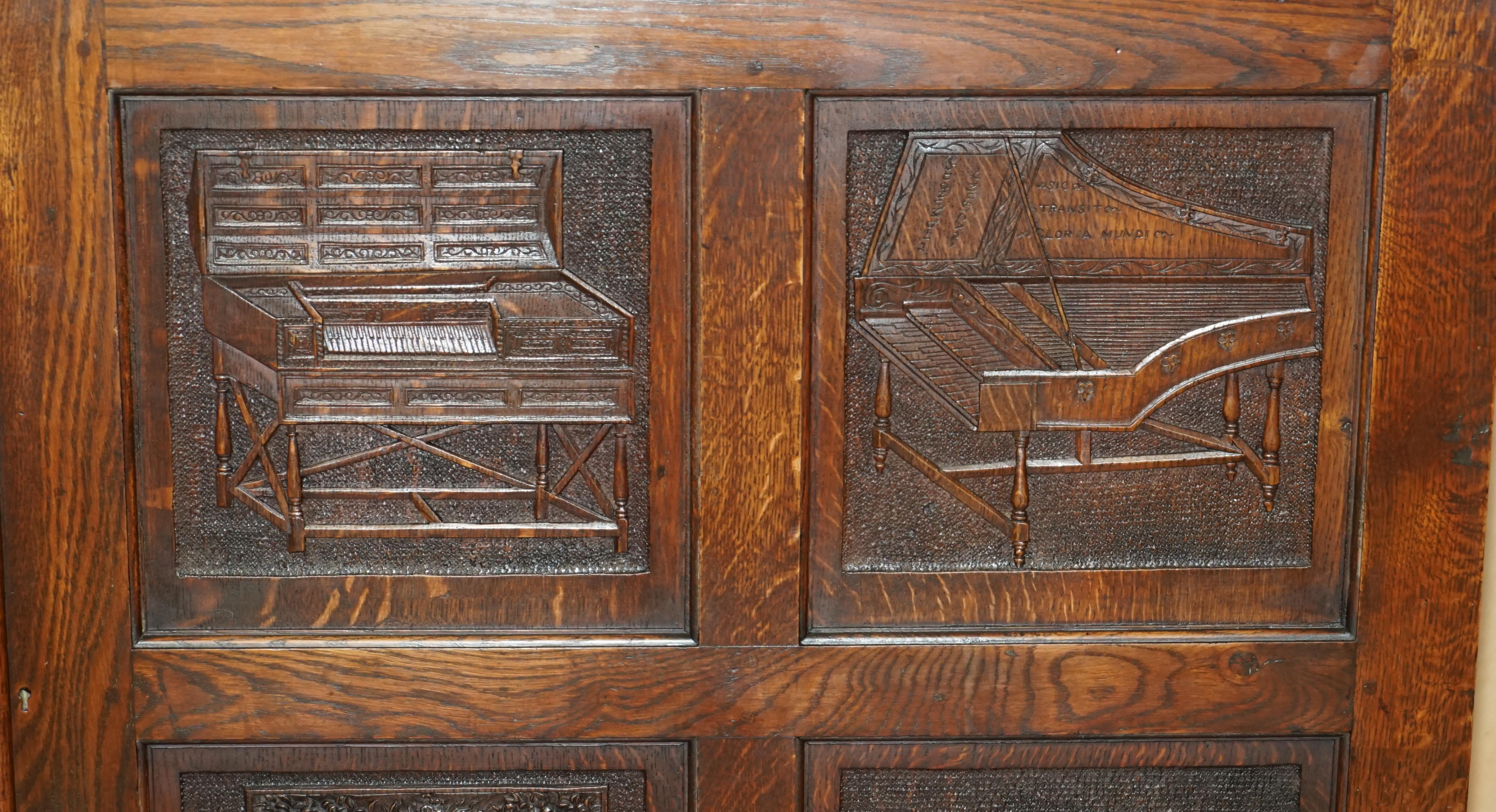 IMPORTANT CARVED BOOKCASE CABiNET FROM THE BATE COLLECTION IN OXFORD UNIVERSITY For Sale 12