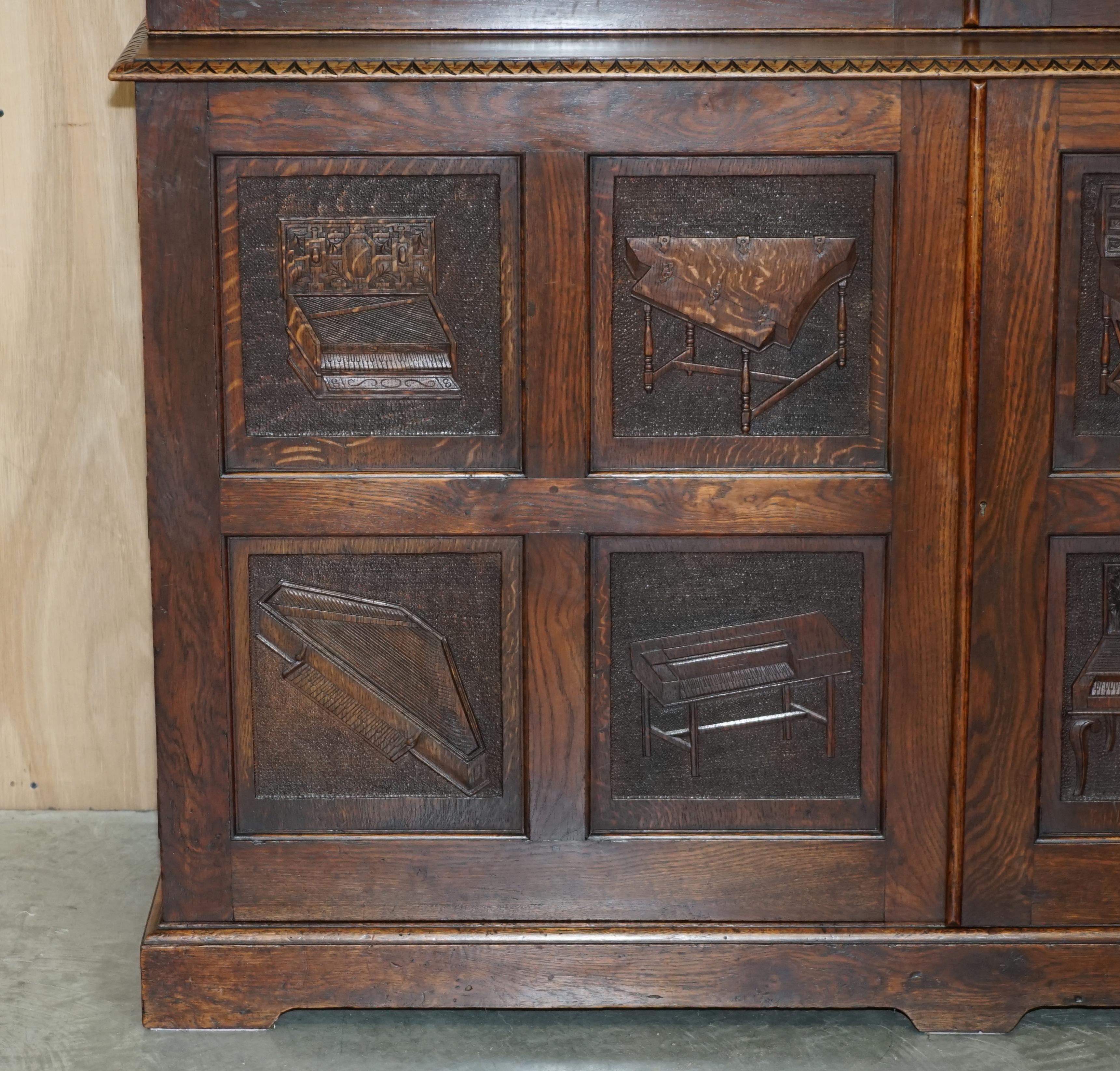 IMPORTANT CARVED BOOKCASE CABiNET FROM THE BATE COLLECTION IN OXFORD UNIVERSITY For Sale 2