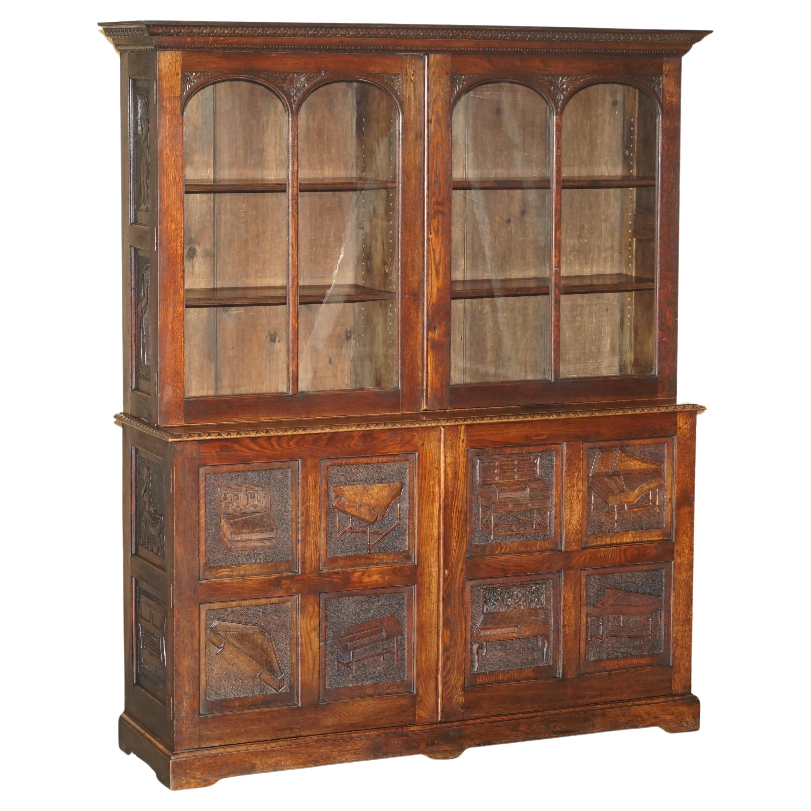 ES BOOKCASE CABiNET FROM THE BATE COLLECTION IN OXFORD UNIVERSITY im Angebot