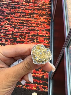 Important Certified 10.05 Carat Heart Shape Yellow Diamond Ring