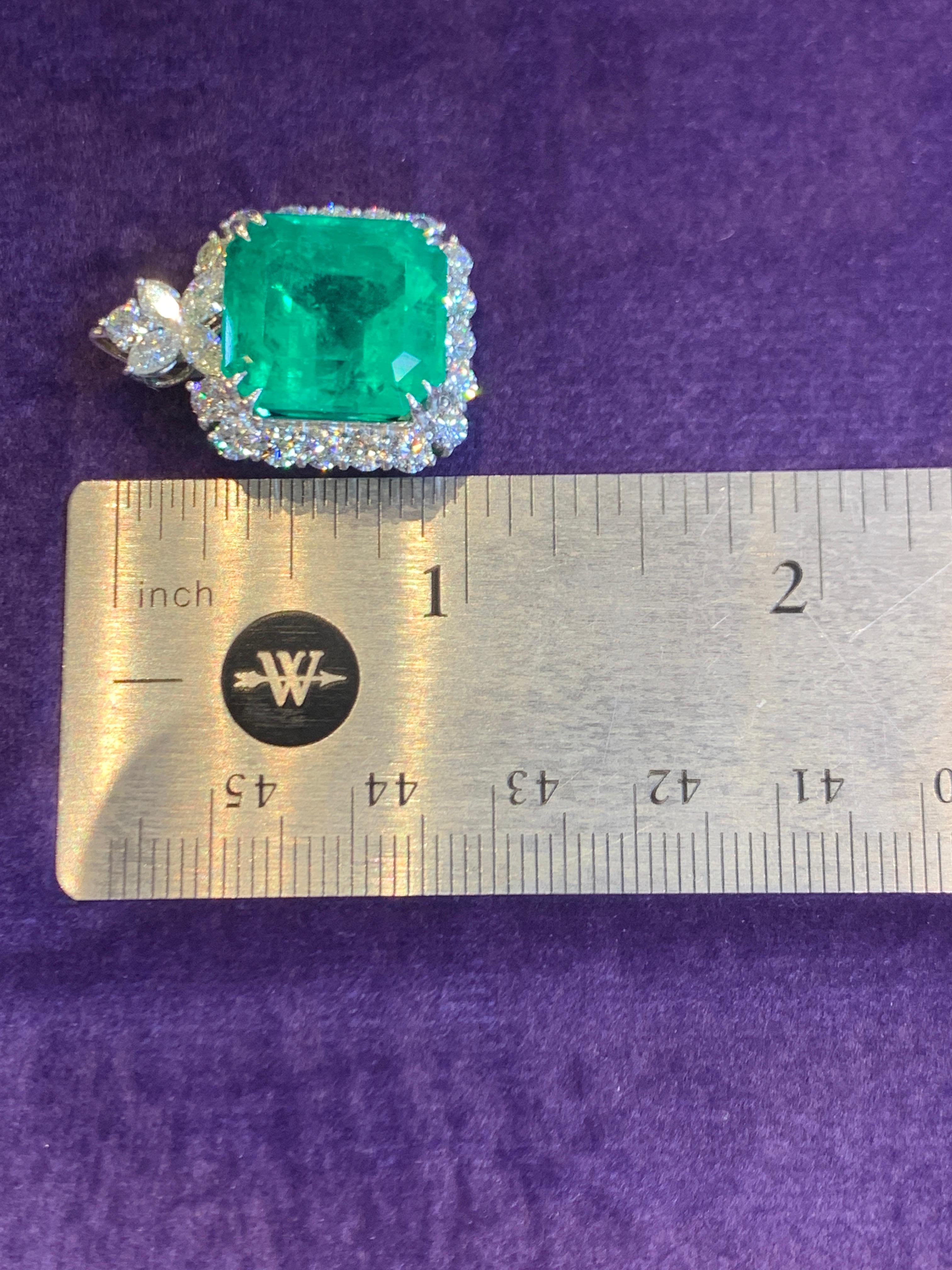  Collier d'émeraudes colombiennes certifiées et de diamants en vente 11