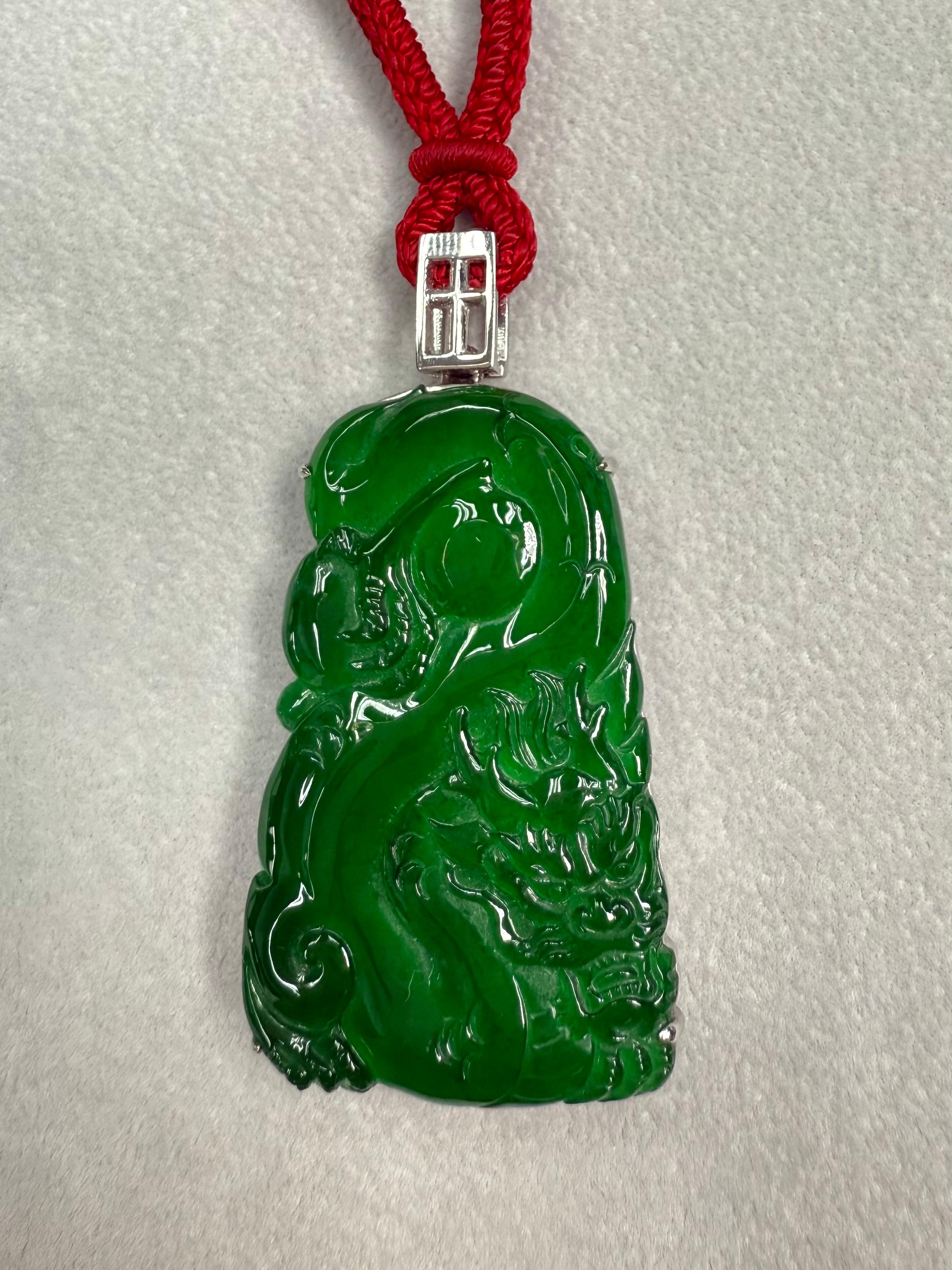 Important Certified Imperial Green Jade Dragon Pendant. Exceptional. Unisex For Sale 14