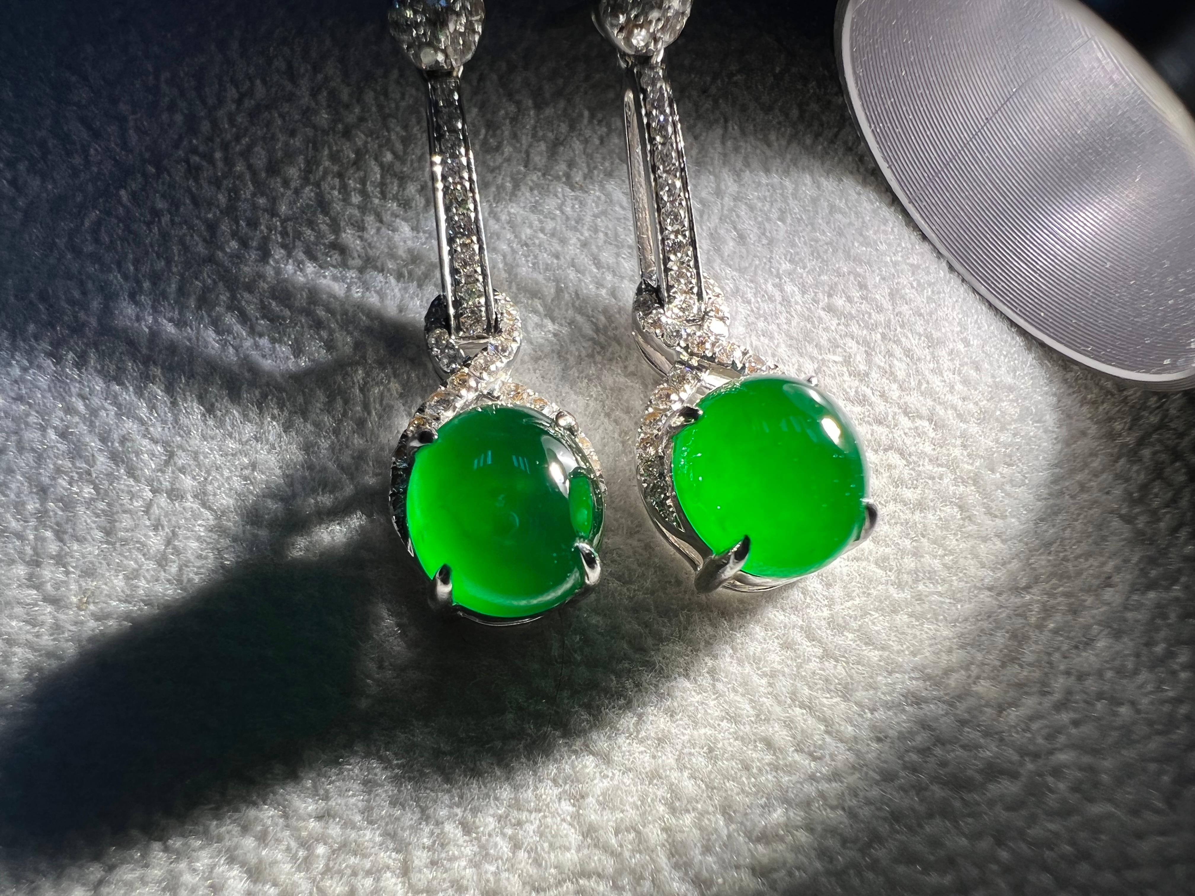 De las mujeres Importantes pendientes de jade y diamantes imperiales certificados, pieza de coleccionista en venta