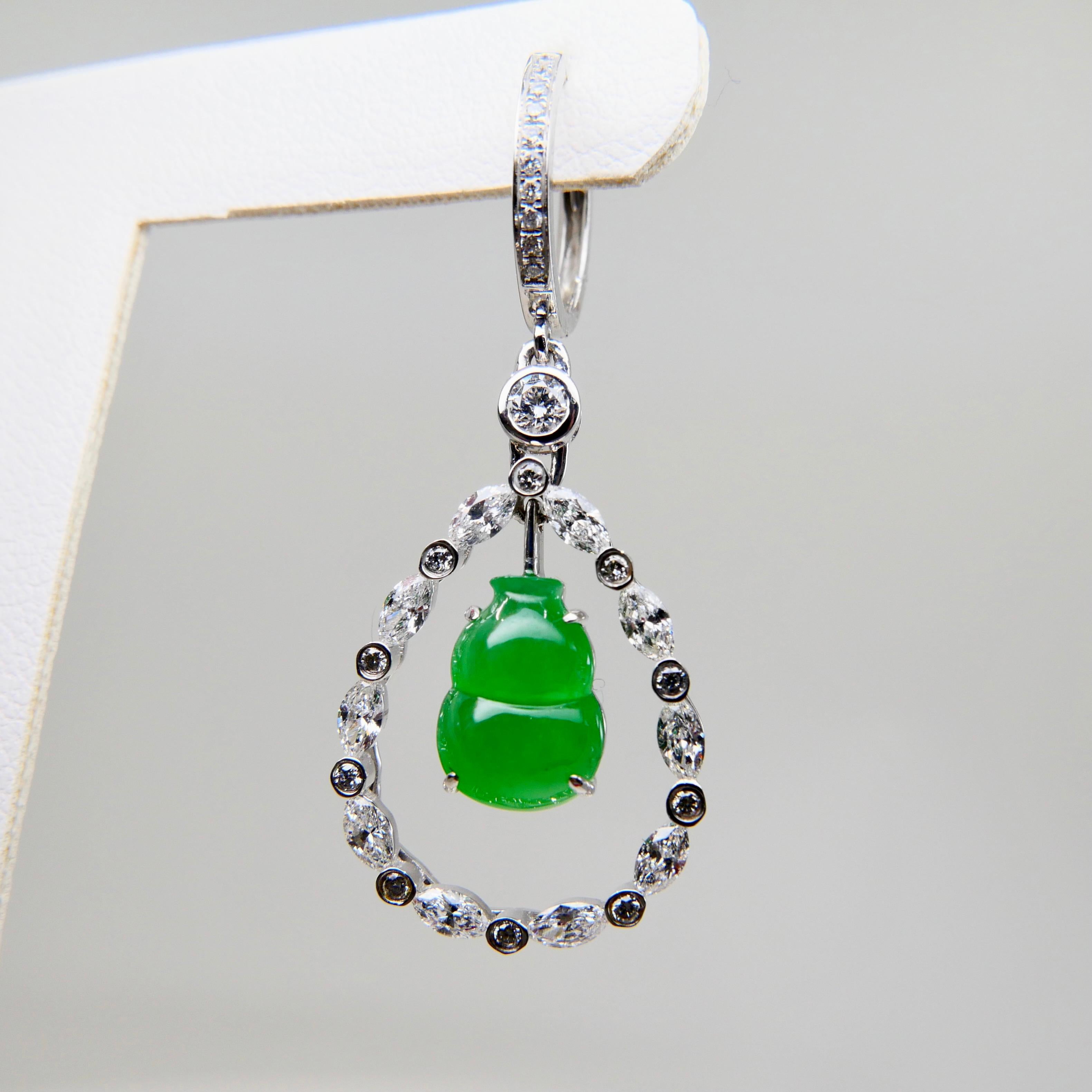 Important Certified Imperial Jade Gourd Diamond Earrings, Imperial Green Color In New Condition For Sale In Hong Kong, HK