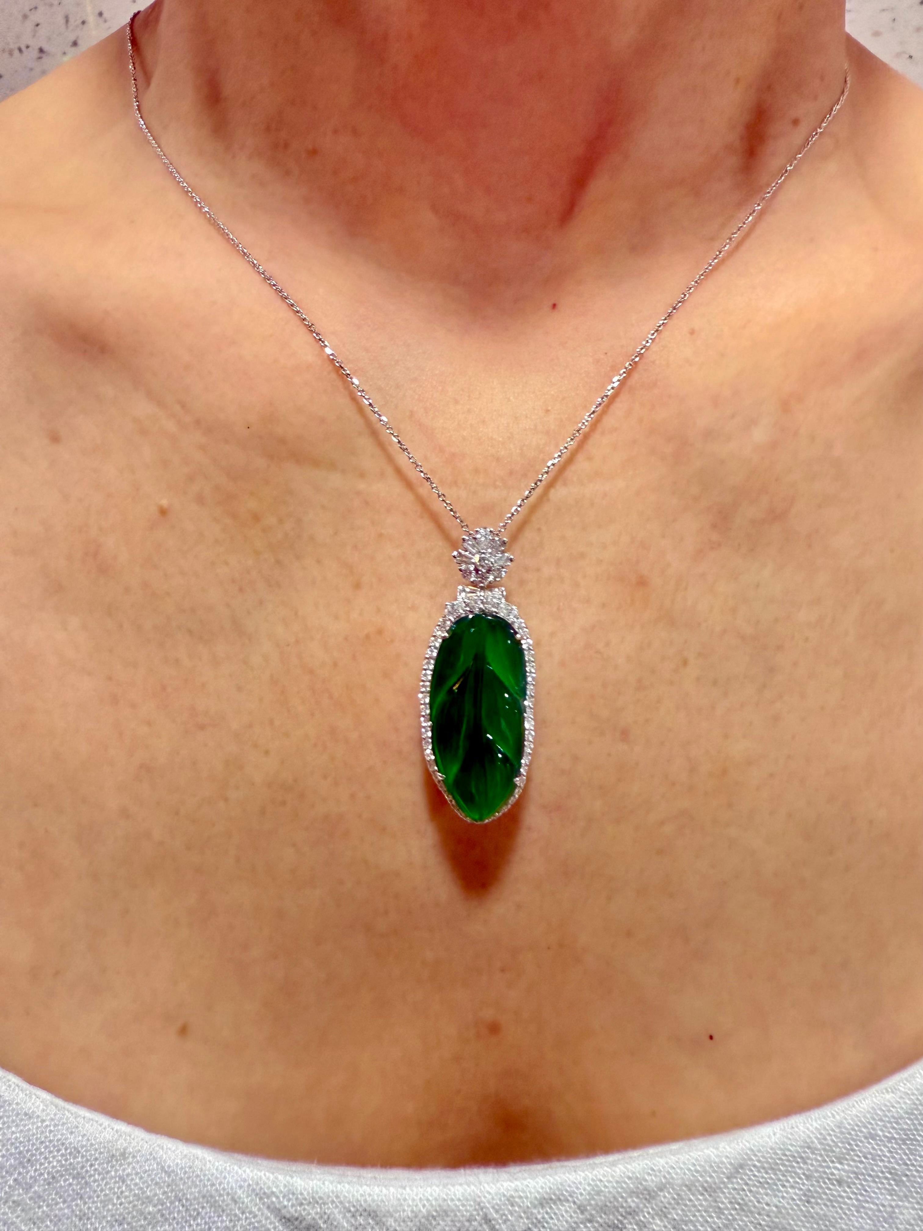 Halskette mit Anhänger, zertifizierter kaiserlicher Jadeit Jade & Diamant, Icy Jade im Angebot 7