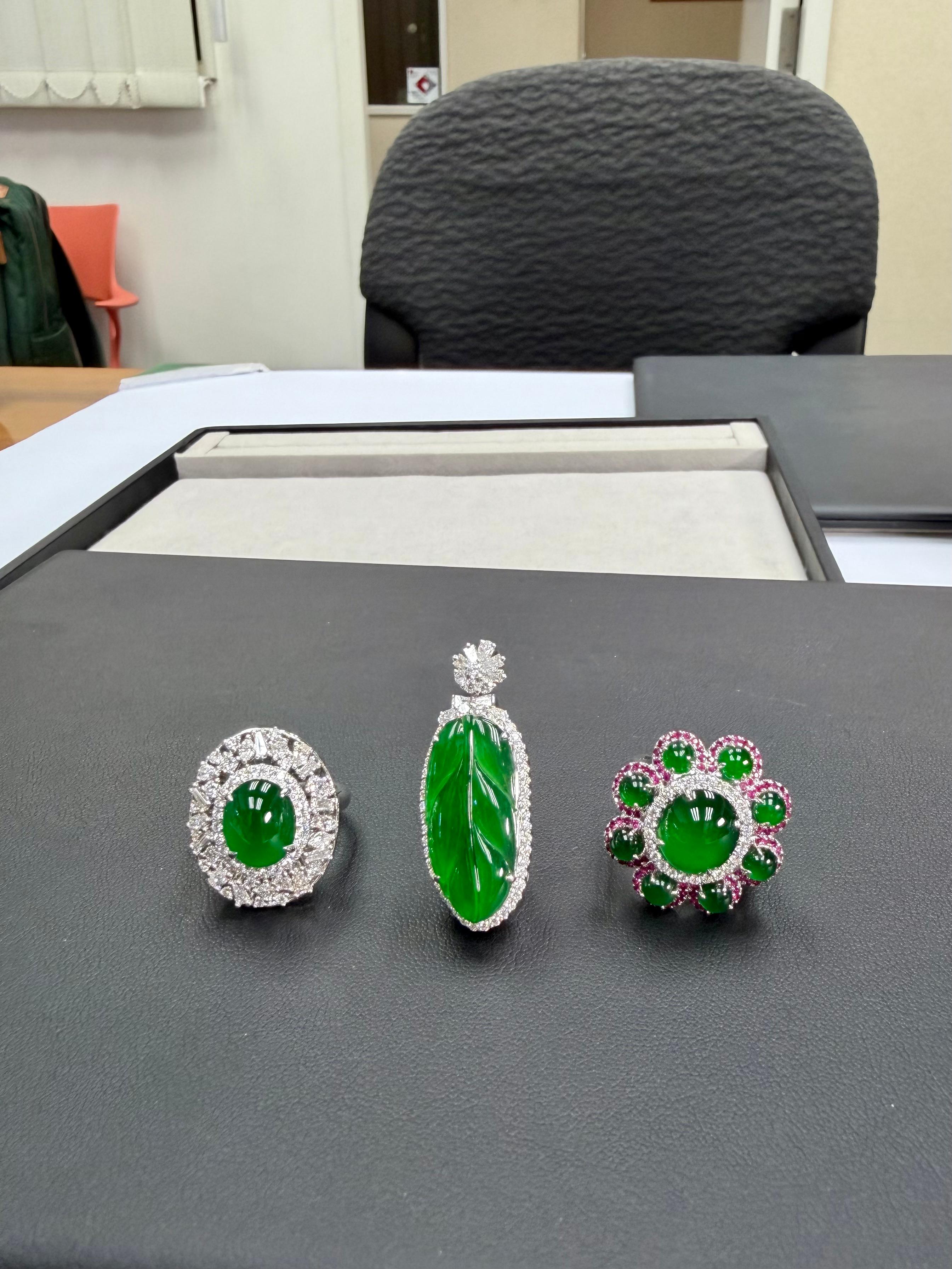 Halskette mit Anhänger, zertifizierter kaiserlicher Jadeit Jade & Diamant, Icy Jade Damen im Angebot