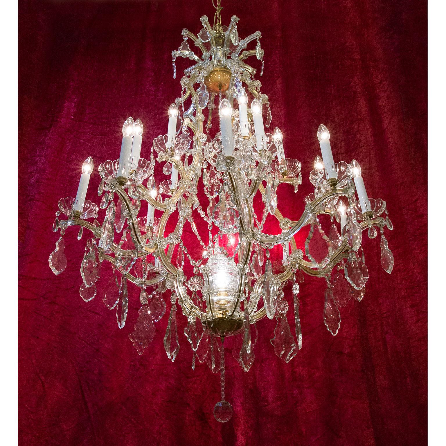 Baroque Revival Important  Crystal Chandelier, Late 19th Century, neo-baroque For Sale