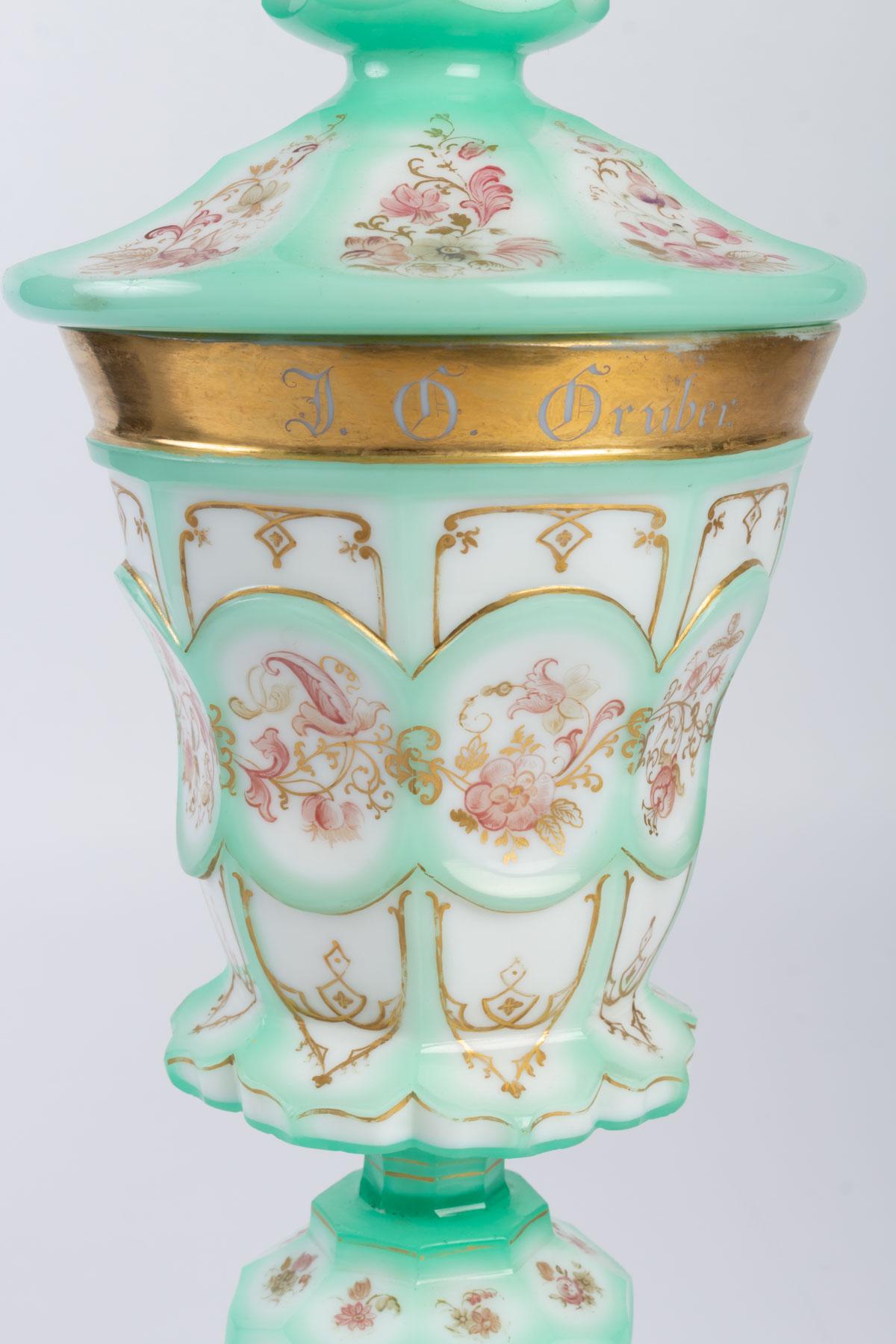 Important Charles X goblet in enameled and gilded opaline, 19th century

Measures: H 37 cm, D 14 cm.