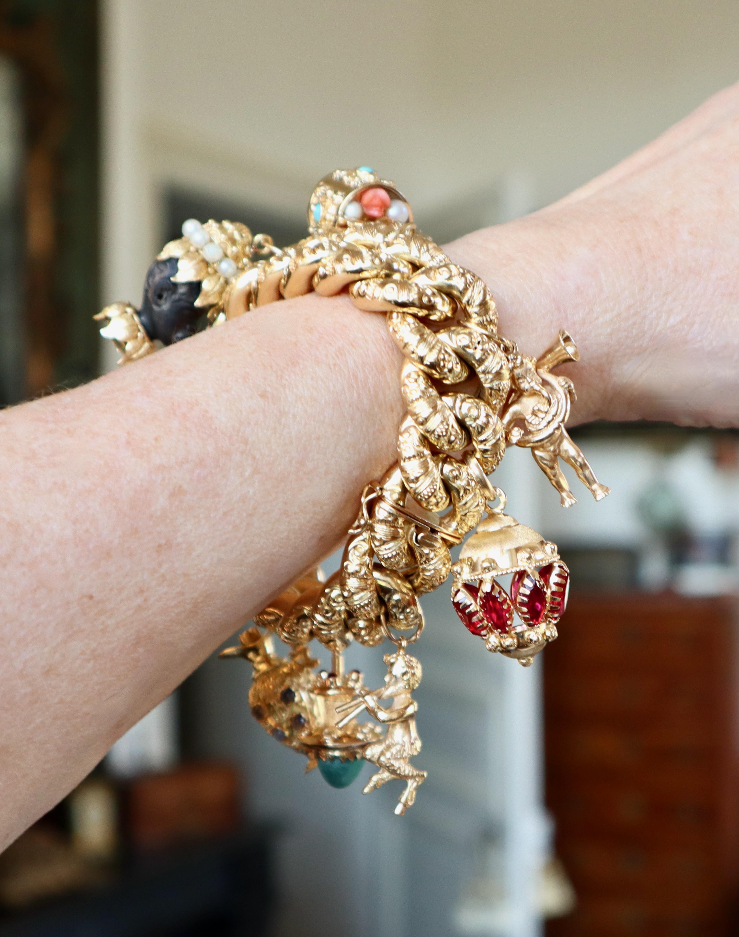 Important Charm Bracelet Yellow Gold 18 Carat amethysts pearls coral turquoise For Sale 2