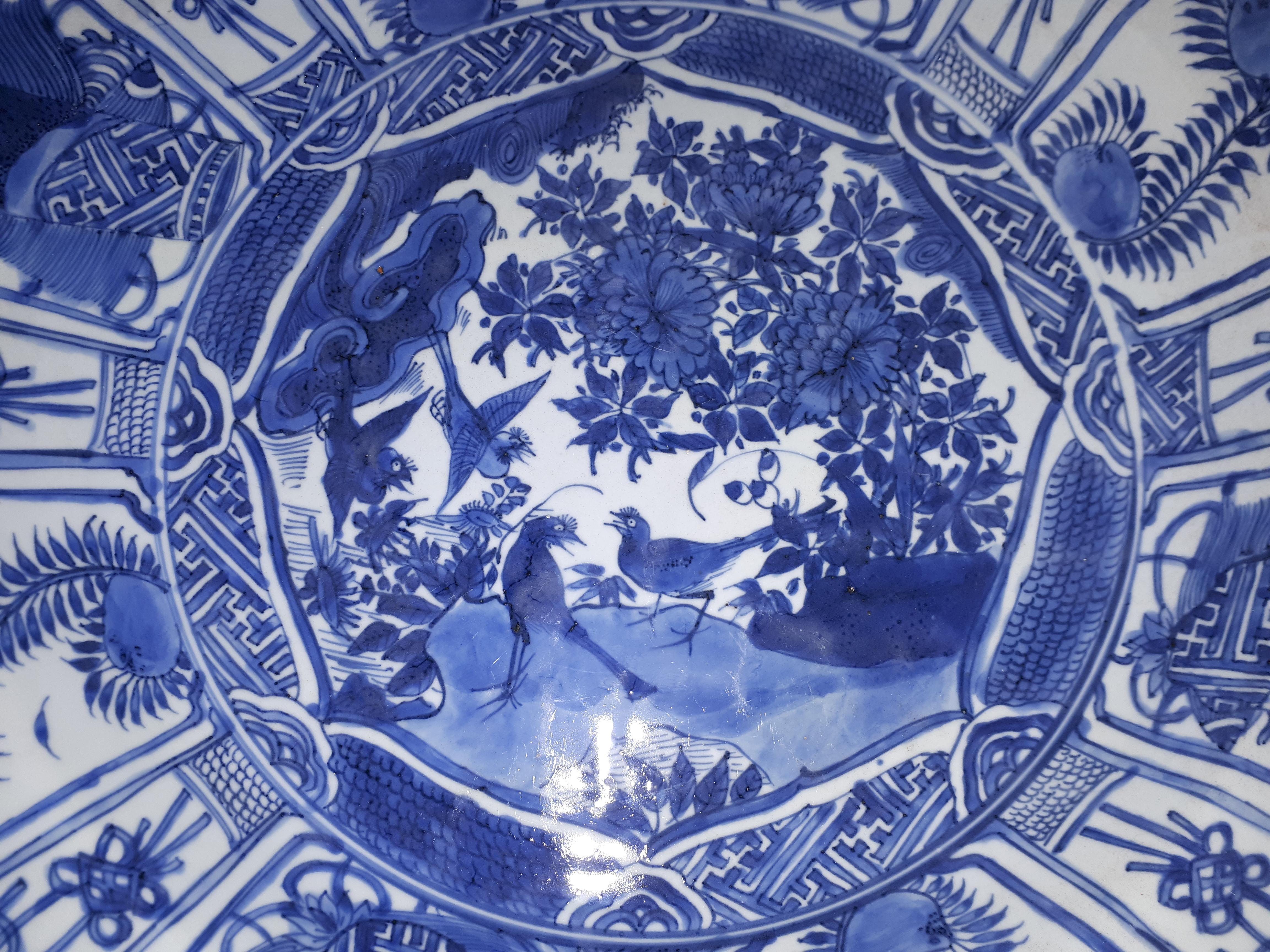 Important Chinese Blue And White Dish, China Wanli Period In Good Condition For Sale In Saverne, Grand Est