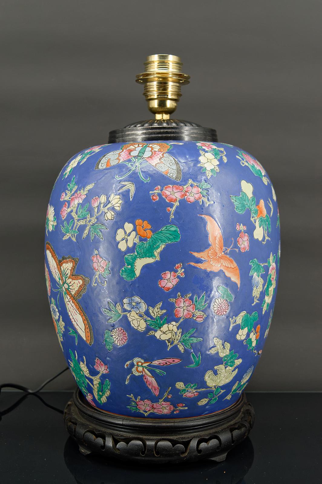 Chinese Export Important Chinese blue ceramic lamp with butterflies, Quing Thongzhi, China 1865 For Sale