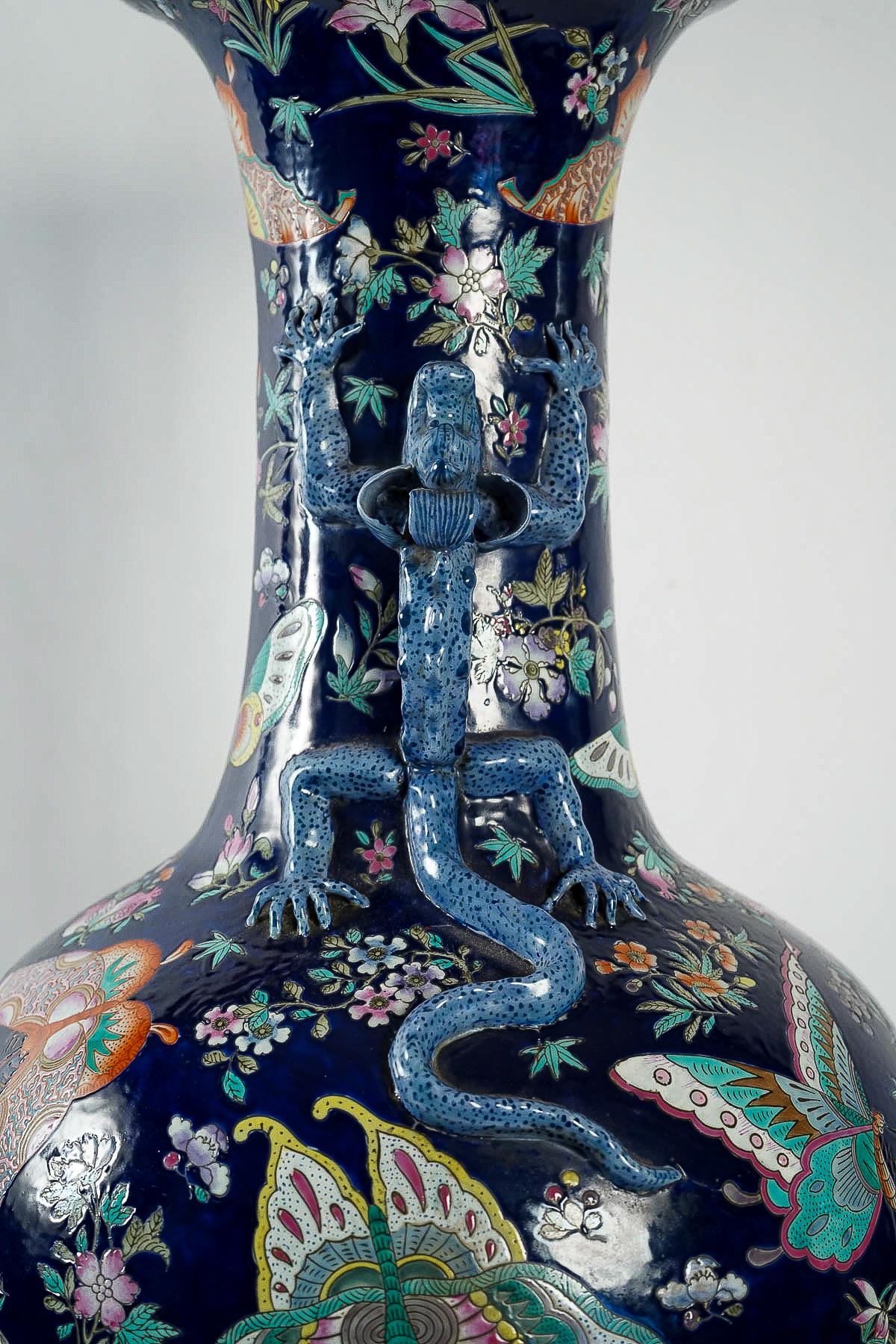 Porcelain Important Chinese Cobalt Blue Vase with Butterflies and Lizards Decoration