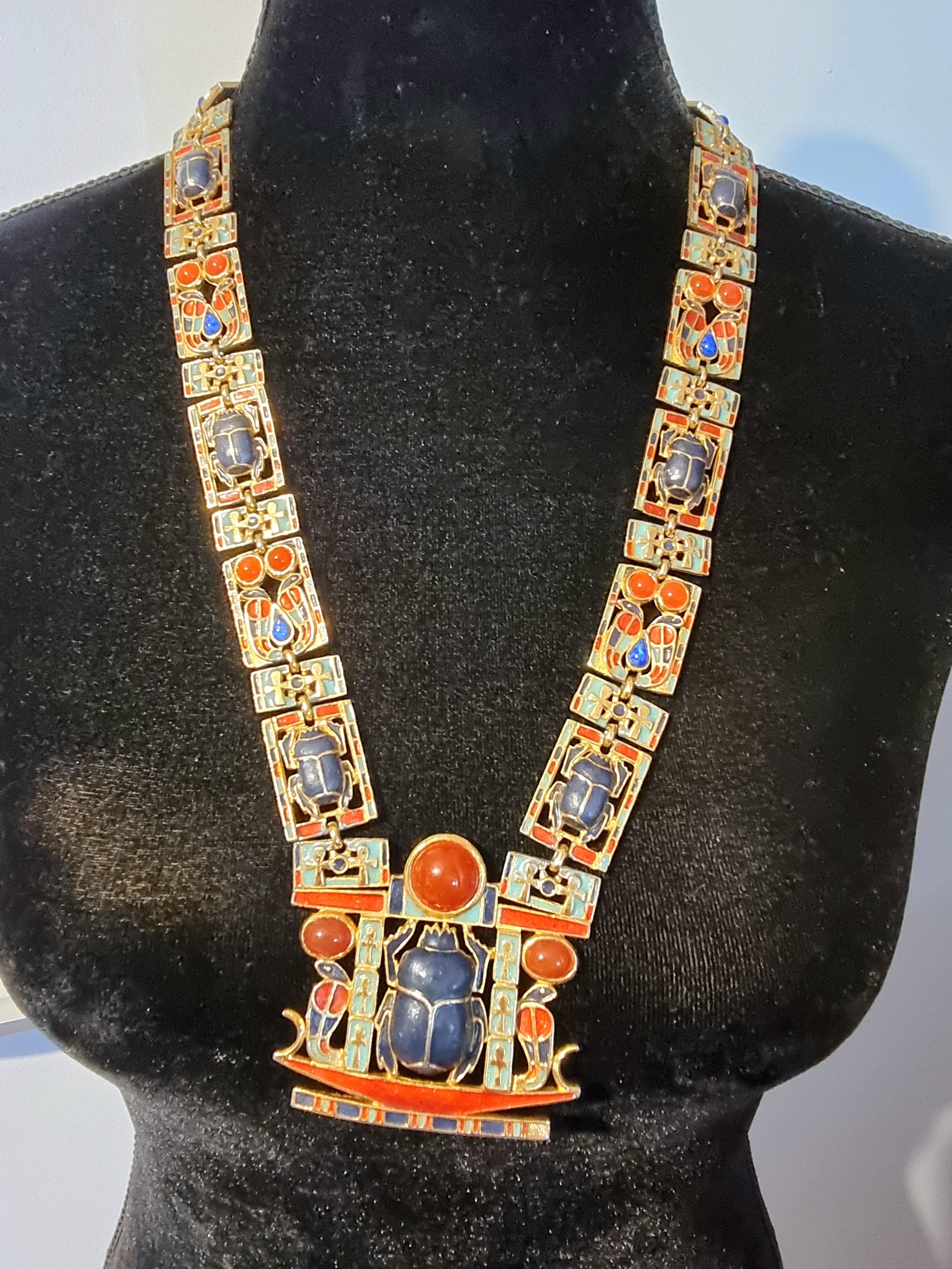 Artiste Important Necklace NEO-EGYPTIAN Tutankhamun, écharpe, vintage des années 60 en vente