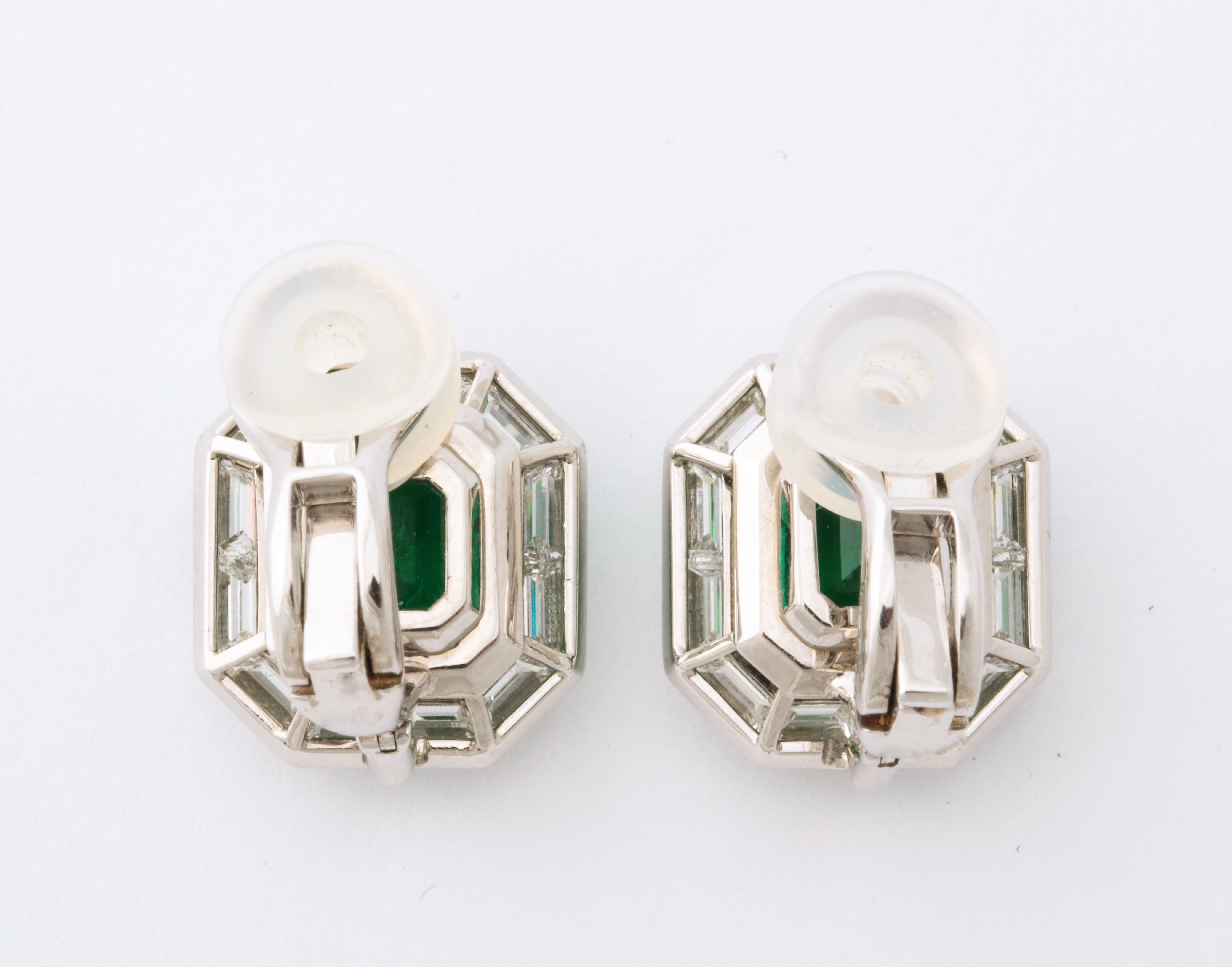 Women's or Men's Important Colombian Emerald Diamond Earrings