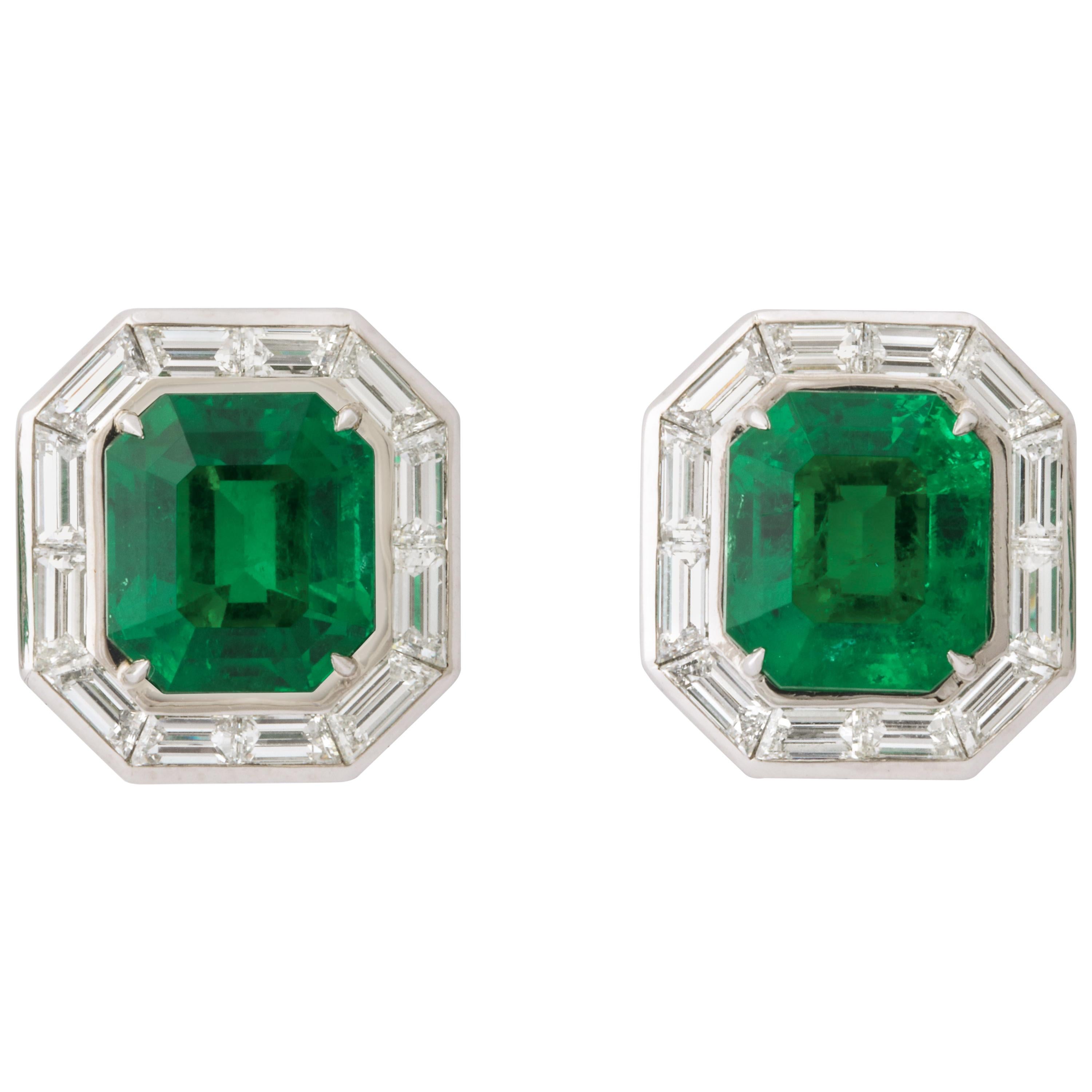 Important Colombian Emerald Diamond Earrings