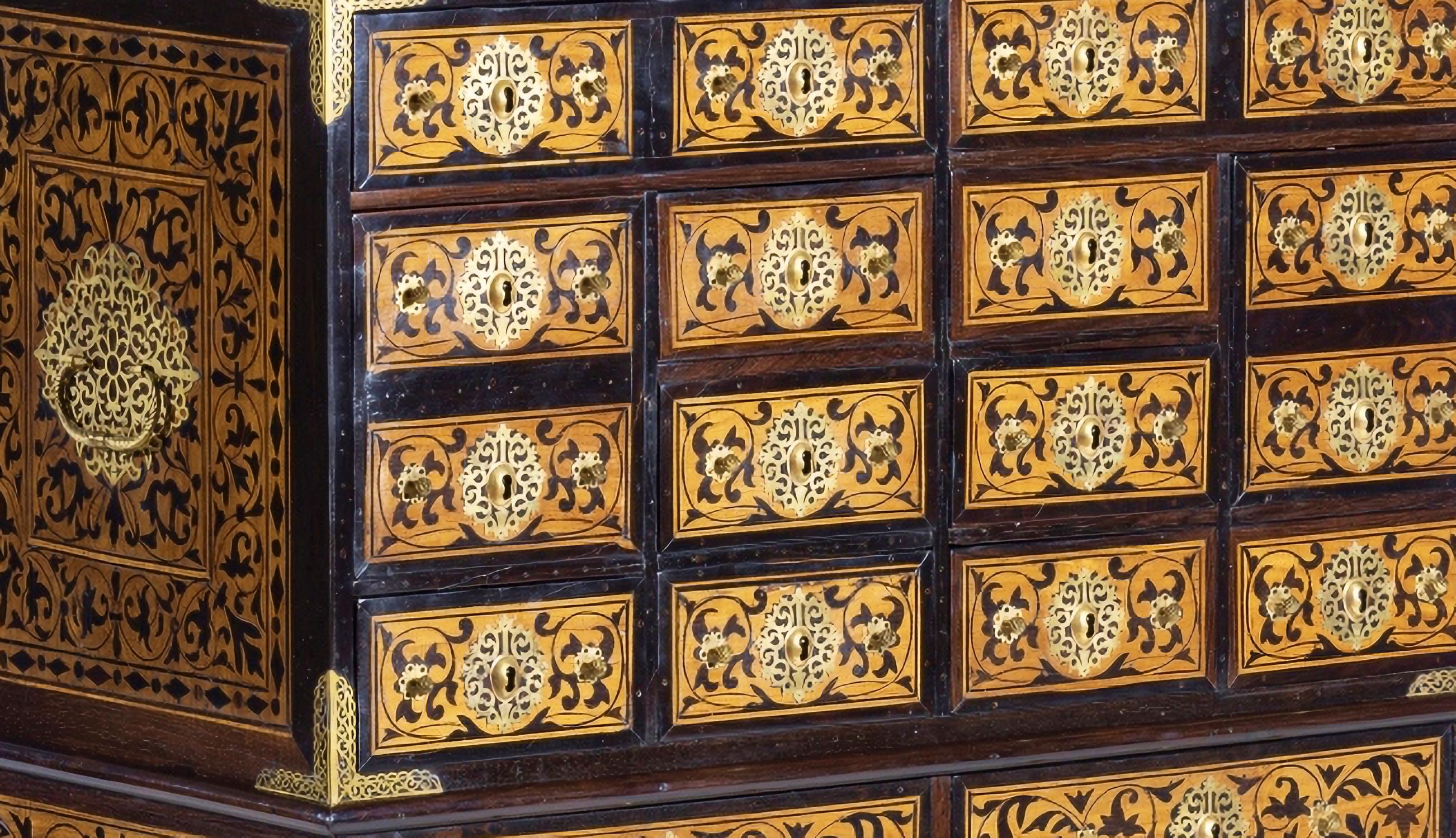 Important Counter IndoPortuguese 17th Century For Sale at 1stDibs