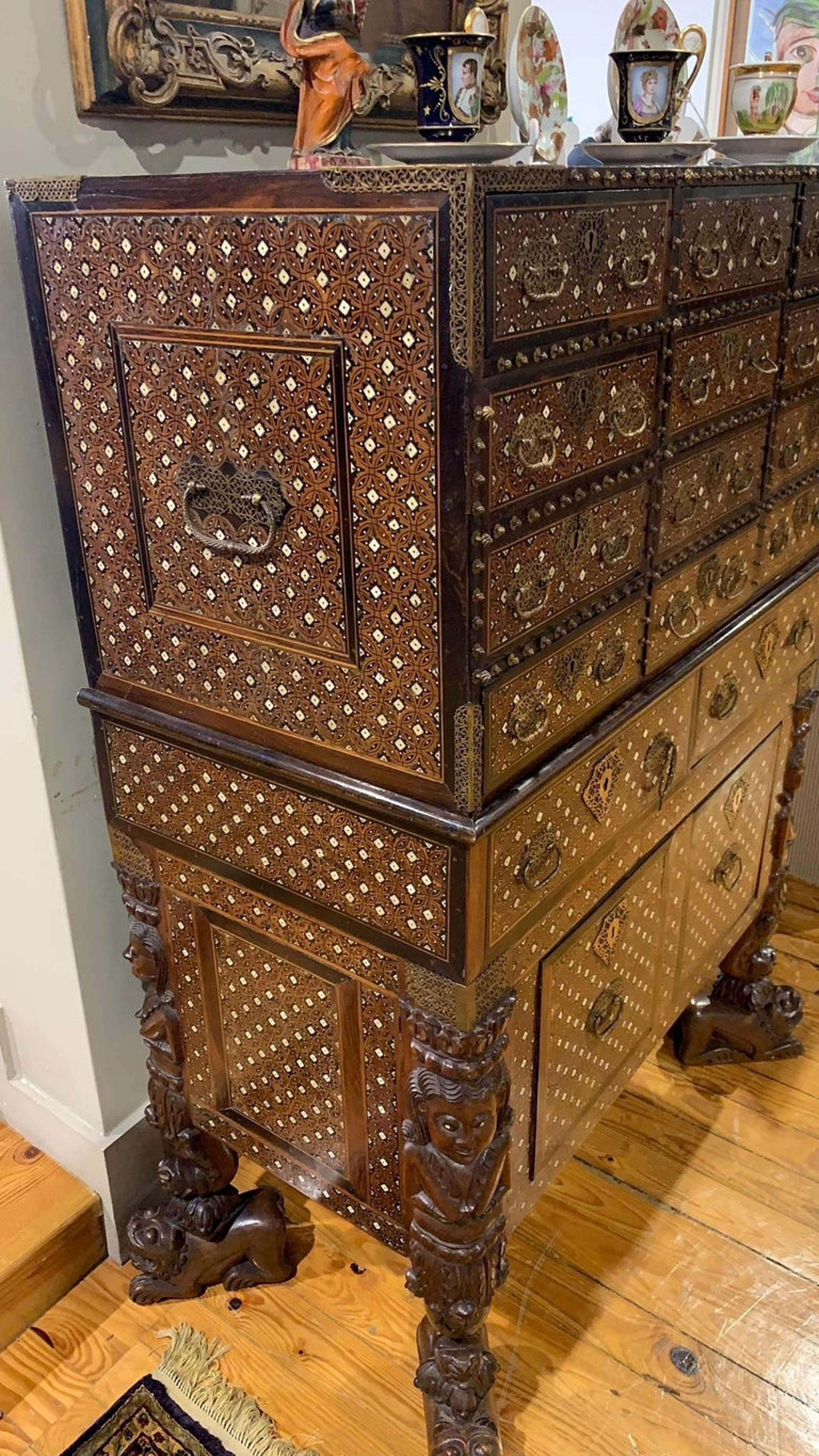 Hand-Crafted Important Counter with Trimpe, Indo-Portuguese 17th Century