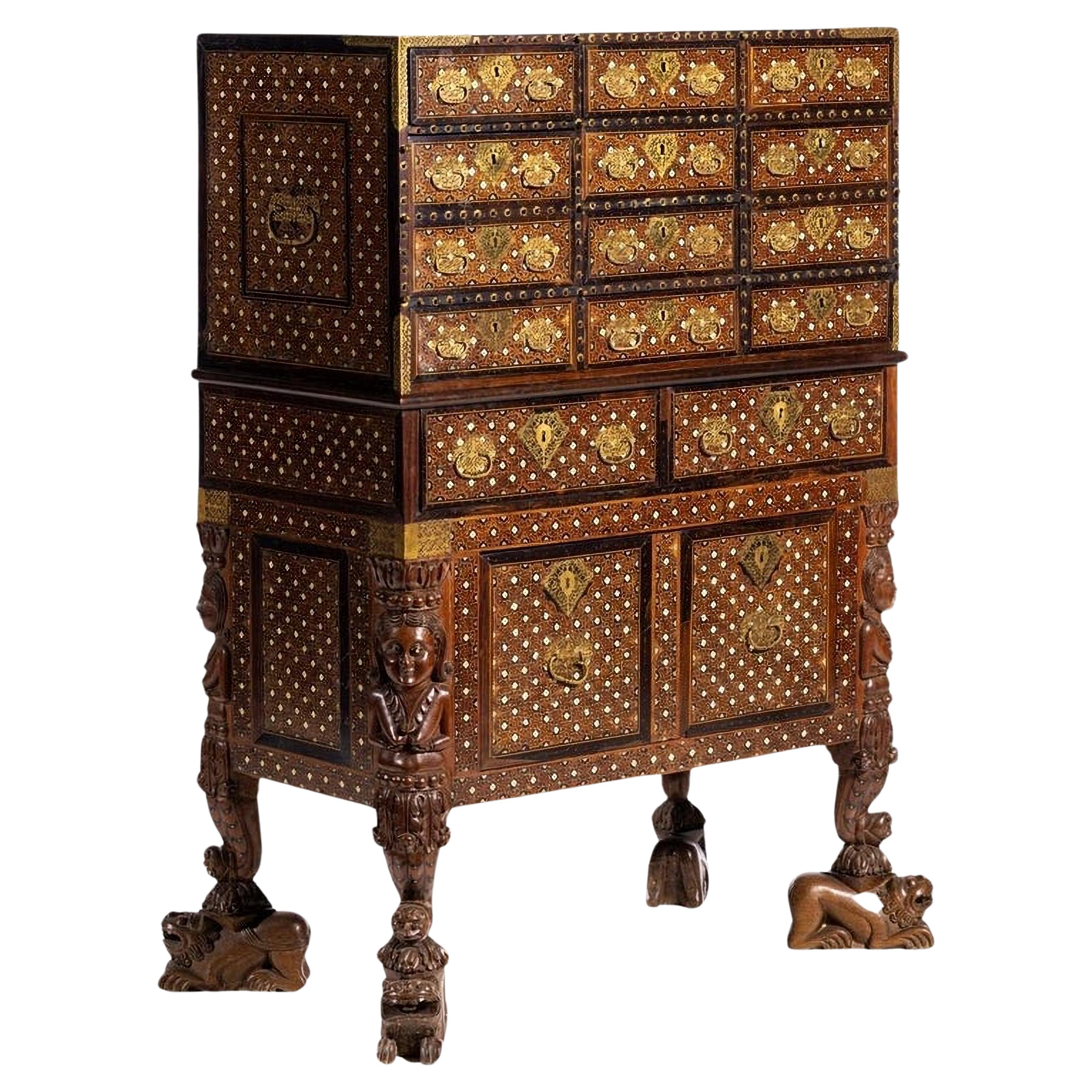 Important Counter with Trimpe, Indo-Portuguese 17th Century For Sale