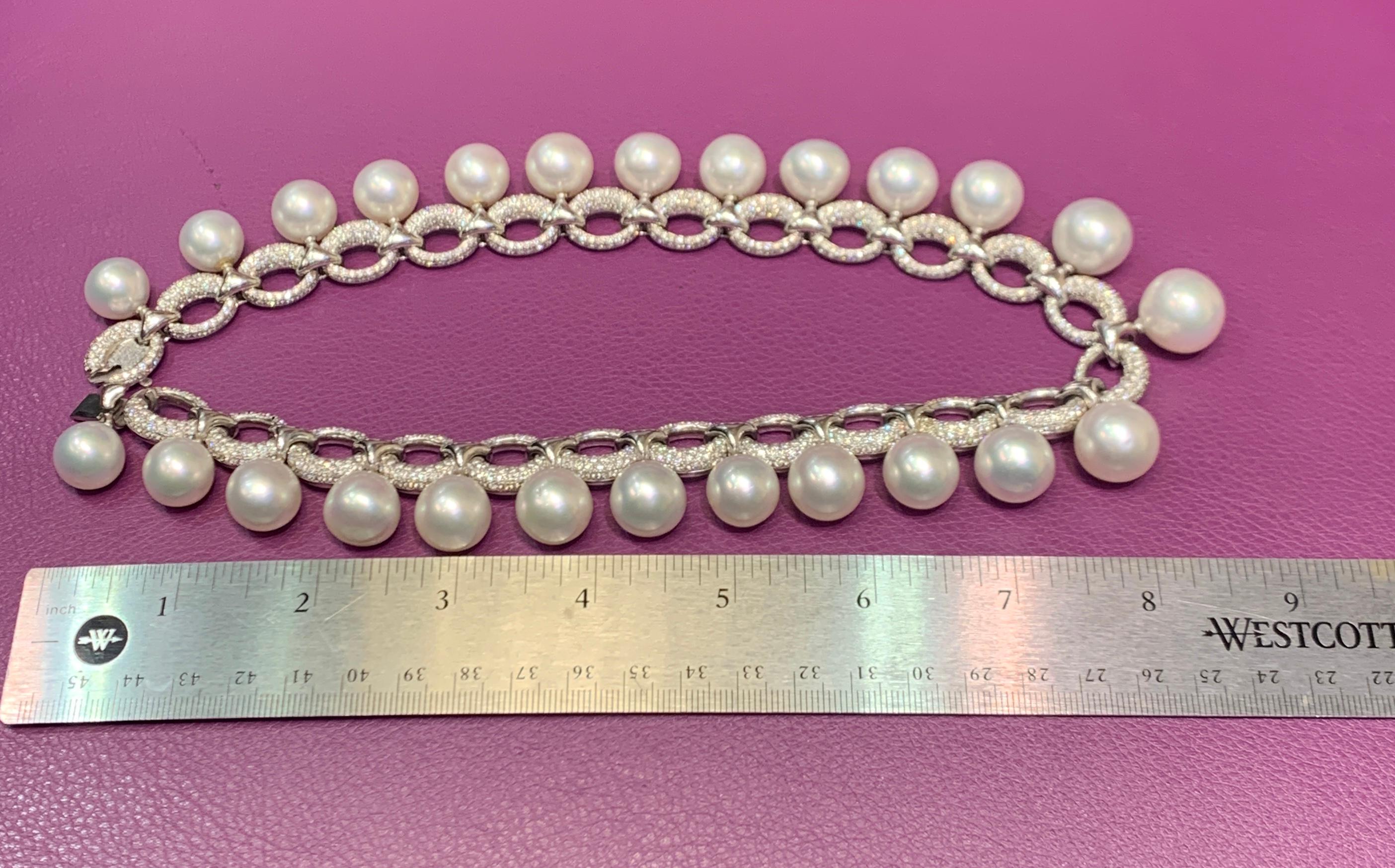 Important Cultured Pearl and Diamond Link Necklace For Sale 3