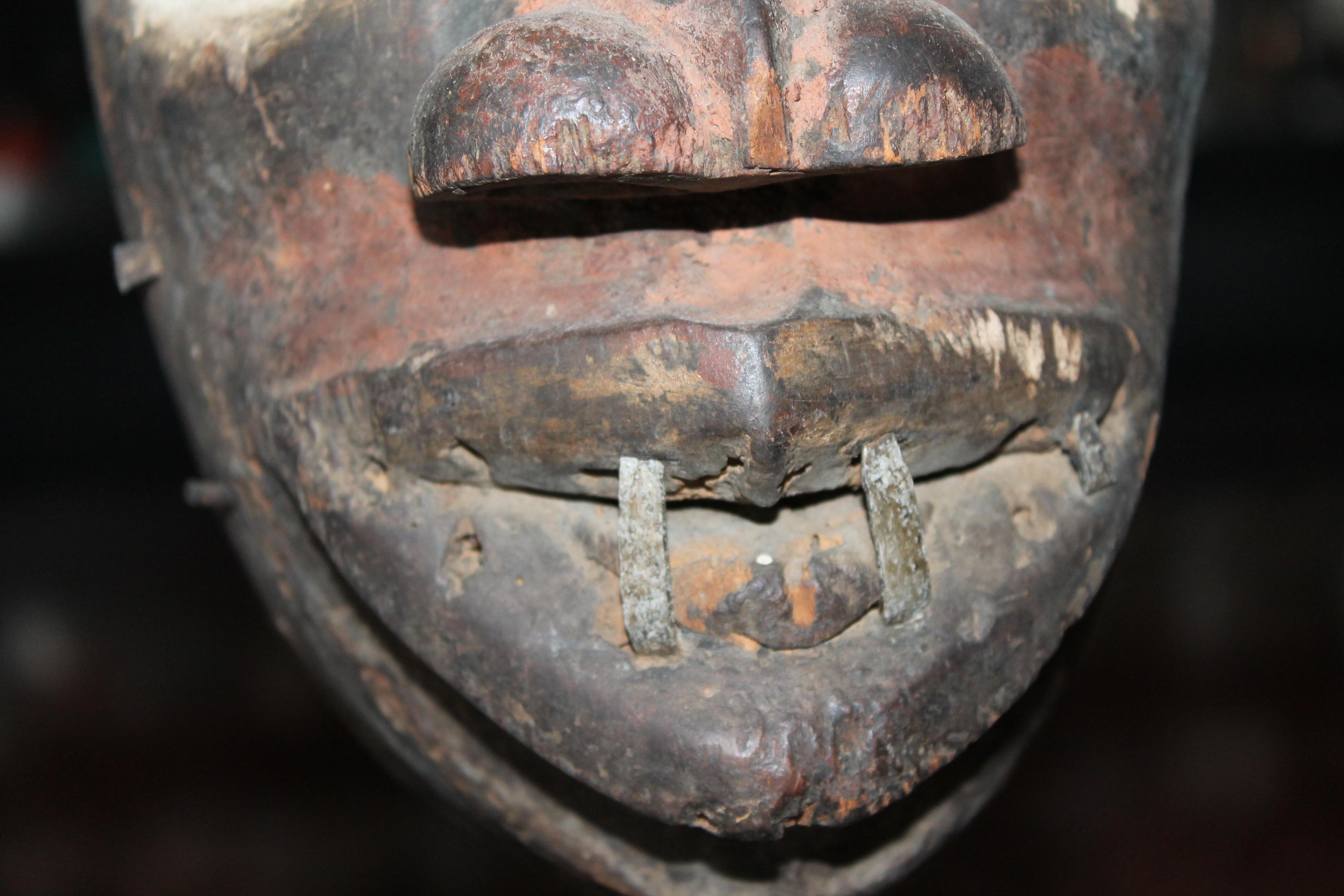 Important Dan N'gere Mask, Pace Primitive Provenance For Sale 1