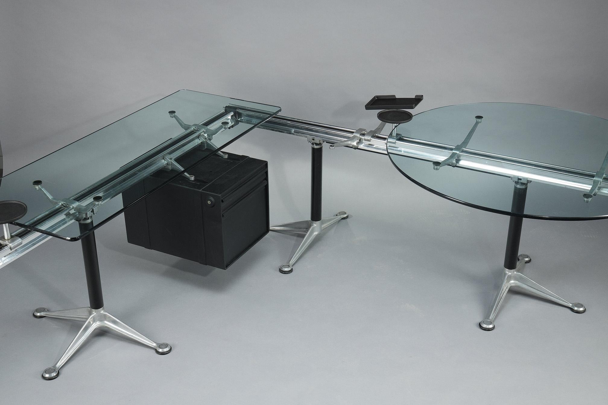 Importante scrivania di Brunce Burdick (1933-2021) per Herman Miller Editore In condizioni buone in vendita a Paris, FR