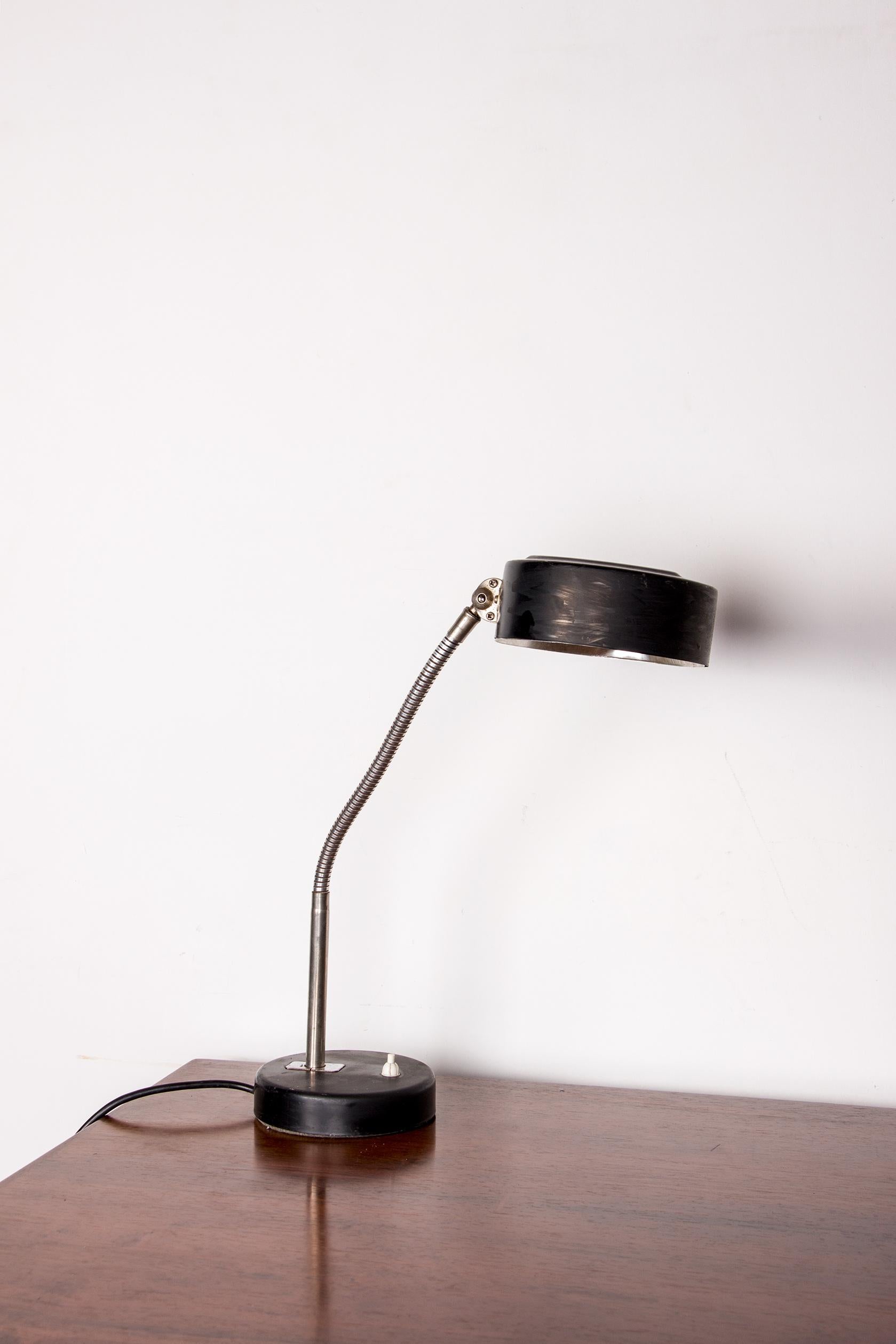 Important desk lamp with flexible base 1960. For Sale 8