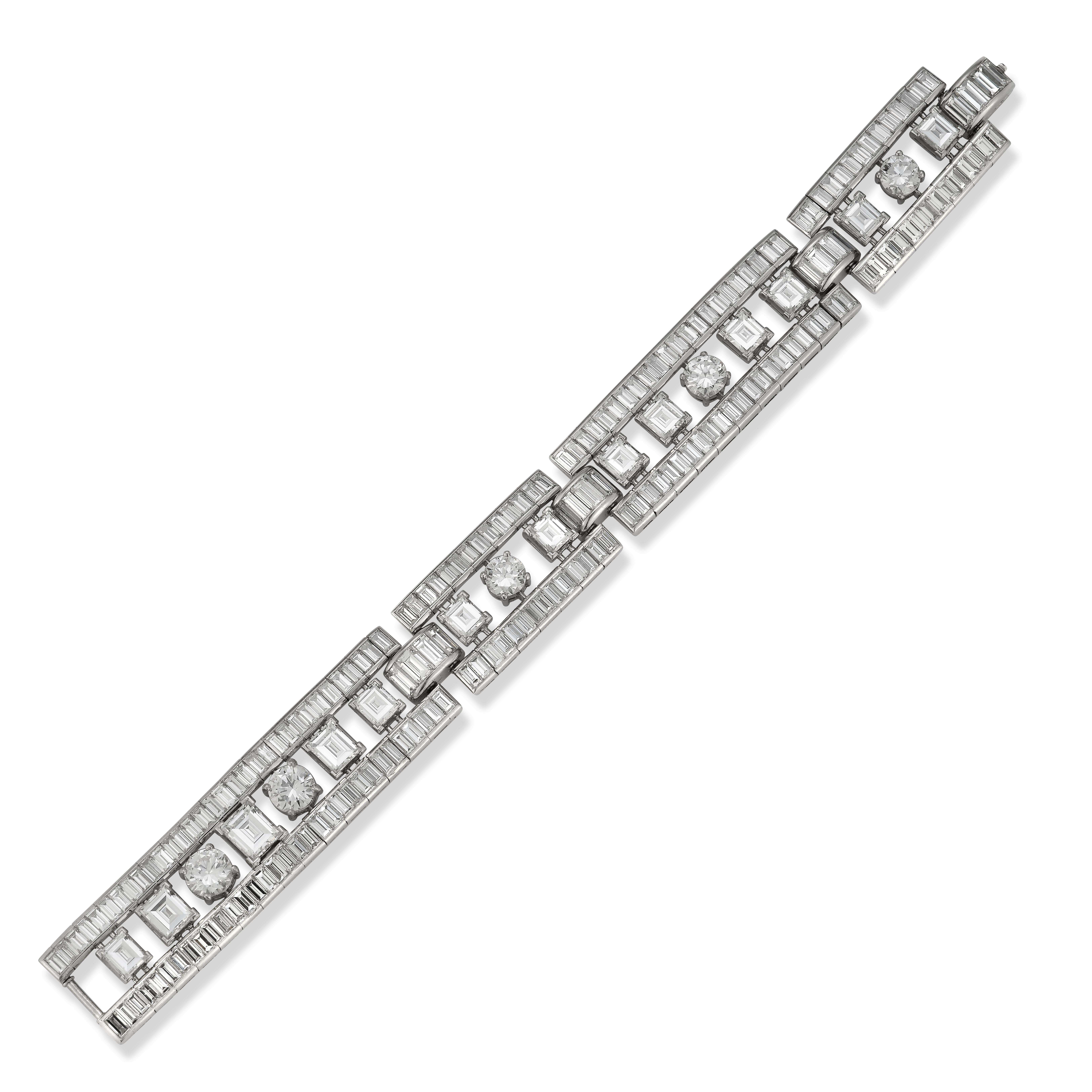 Diamond Bracelet with 3 GIA certificates for 3 separate diamonds, set in Platinum. 
Total Carat Weight: 30.53 Cts
3 Round Brilliant Cut Diamonds Based on GIA Reports 
Diamond Weights:
1 Round Cut: 1.10 Cts ( Color: G  , Clarity: VVS2)  GIA Report#: