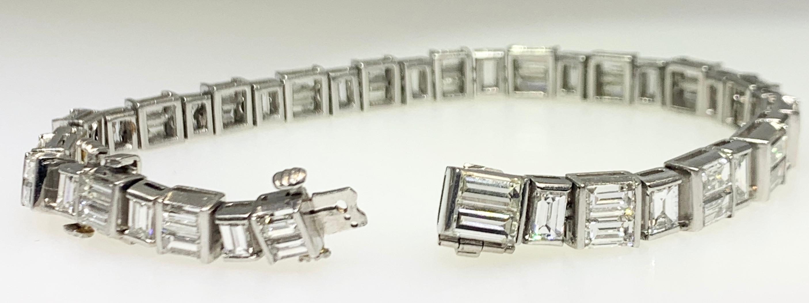 Important Diamond Cascade Necklace For Sale 10