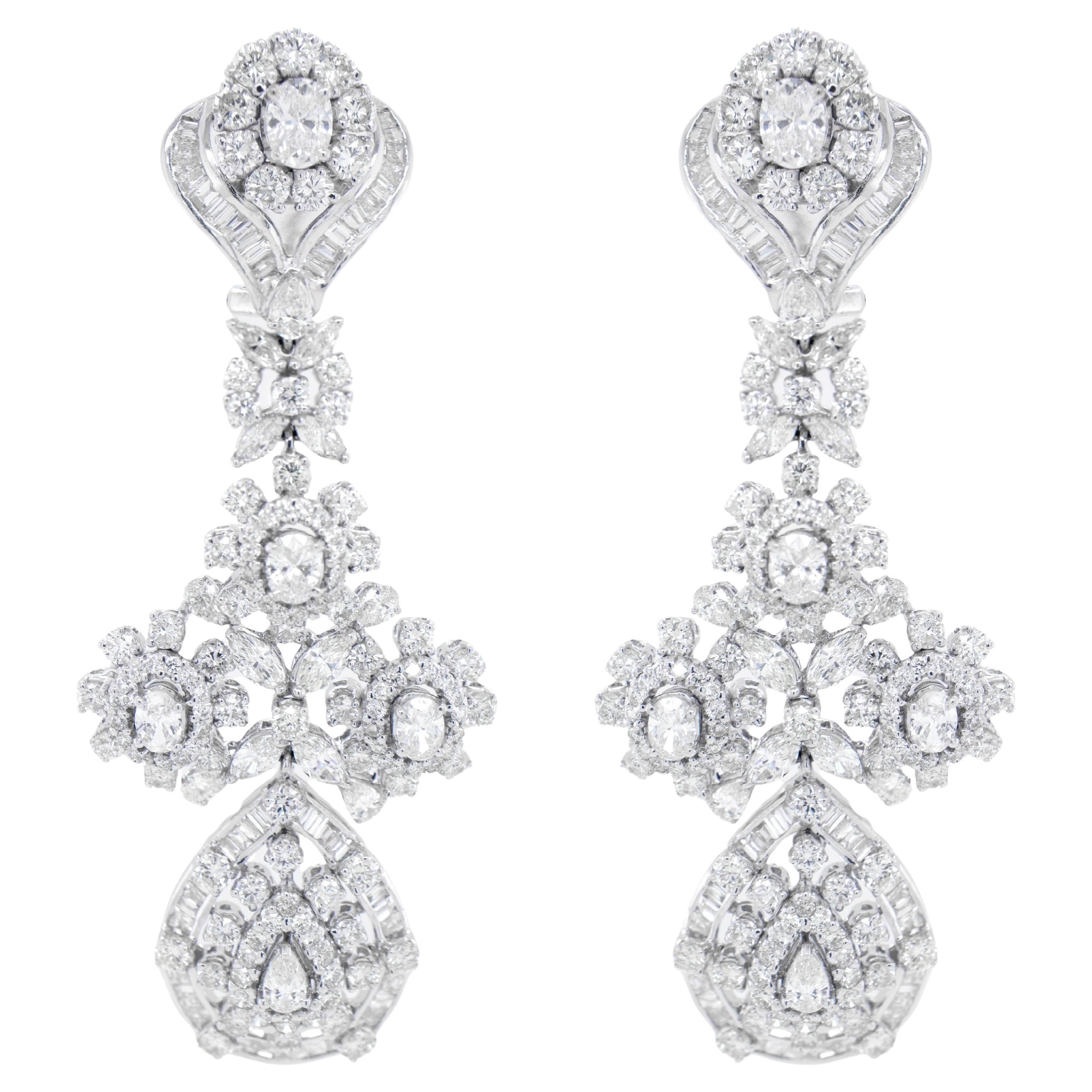 Wichtige Diamant-Chandelier-Ohrringe 16 Karat 18K Weißgold im Angebot