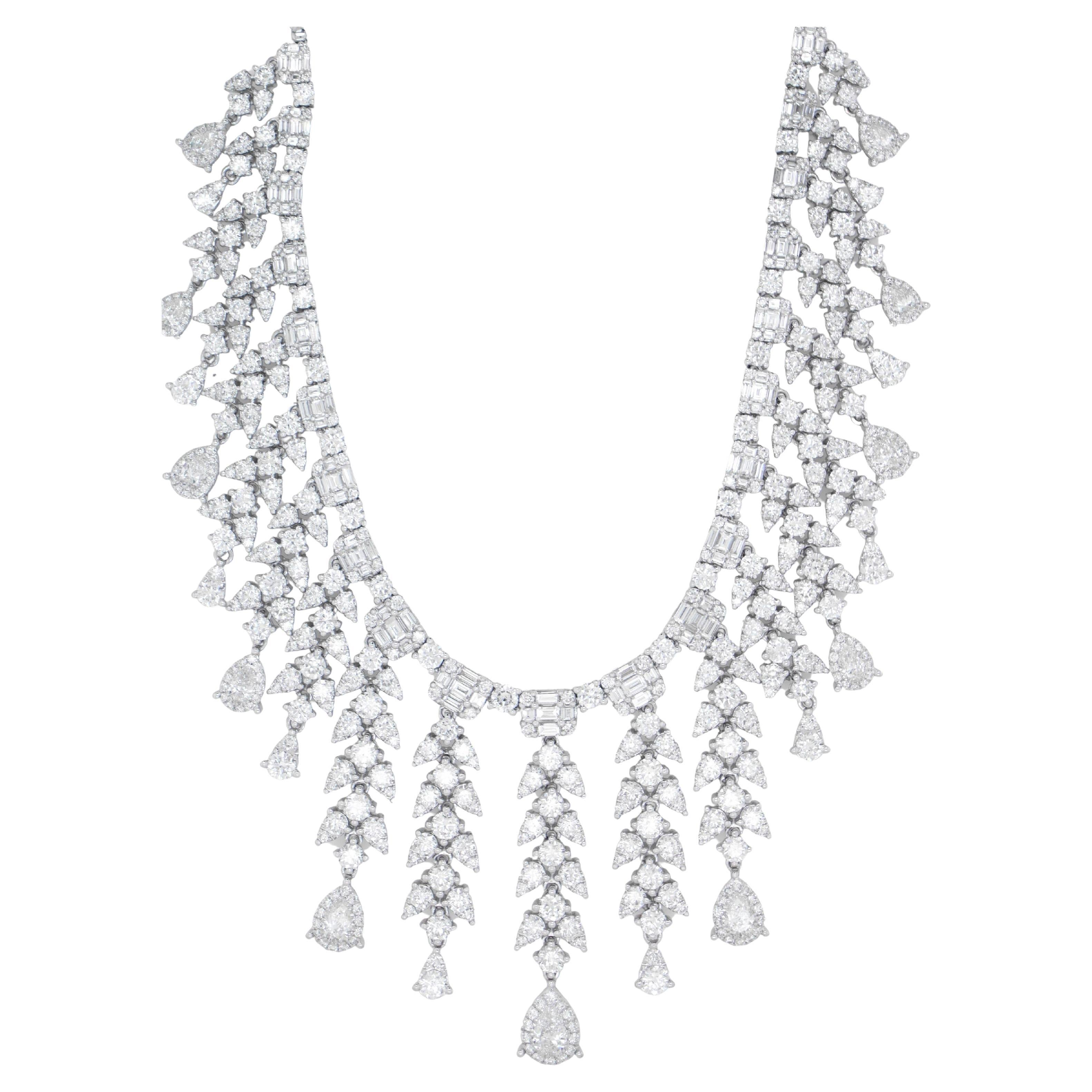 Important Diamond Drop Necklace 28 Carats 18K White Gold For Sale