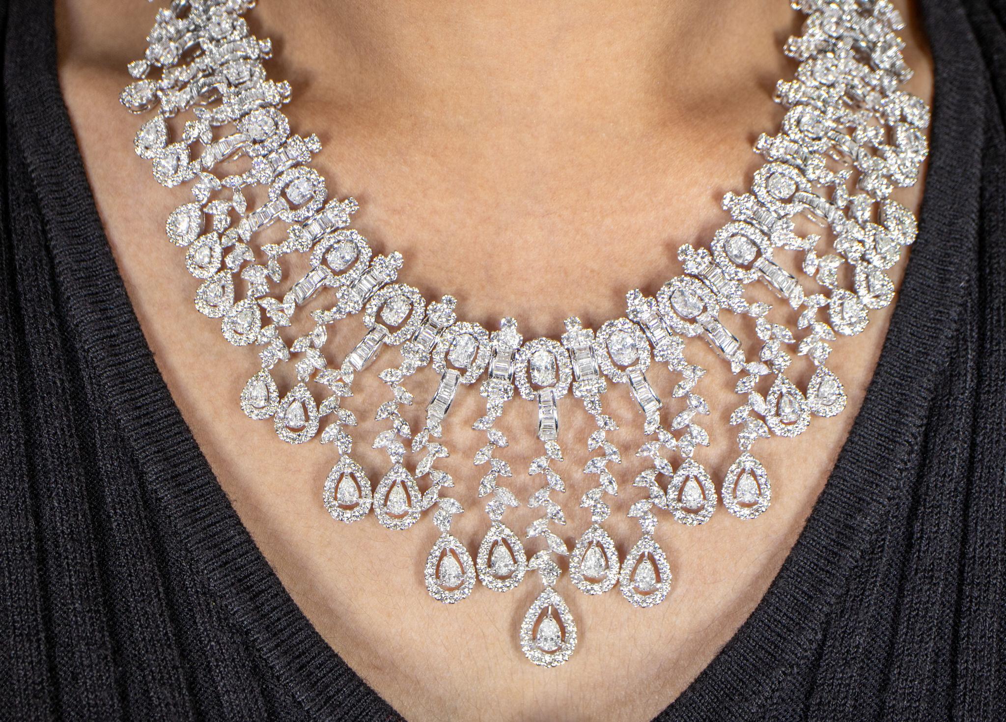 Important Diamond Drop Necklace 48 Carats 18K White Gold In Excellent Condition For Sale In Aliso Viejo, CA