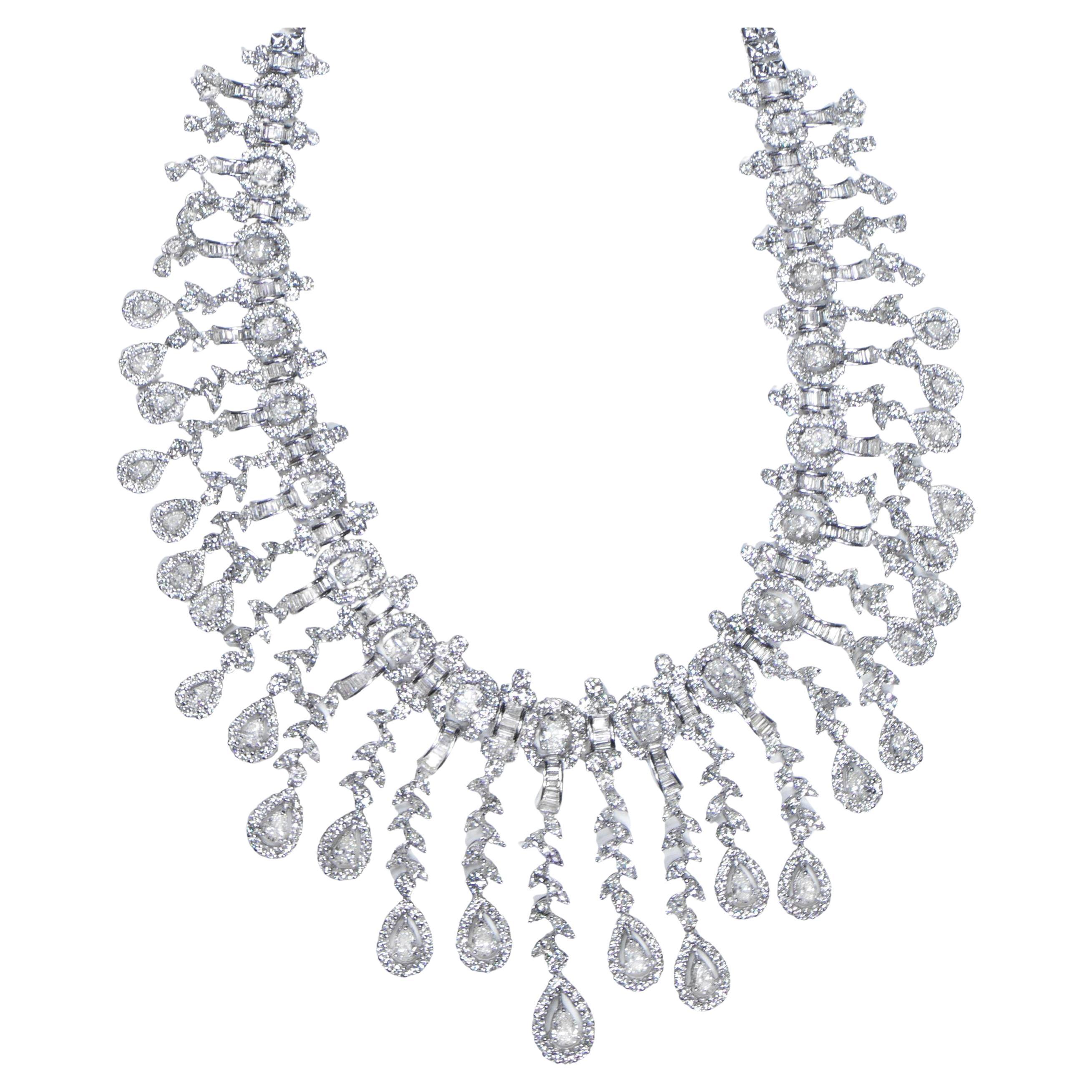 Important Diamond Drop Necklace 48 Carats 18K White Gold For Sale