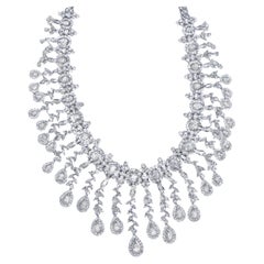 Importante collana di diamanti a goccia 48 carati in oro bianco 18K