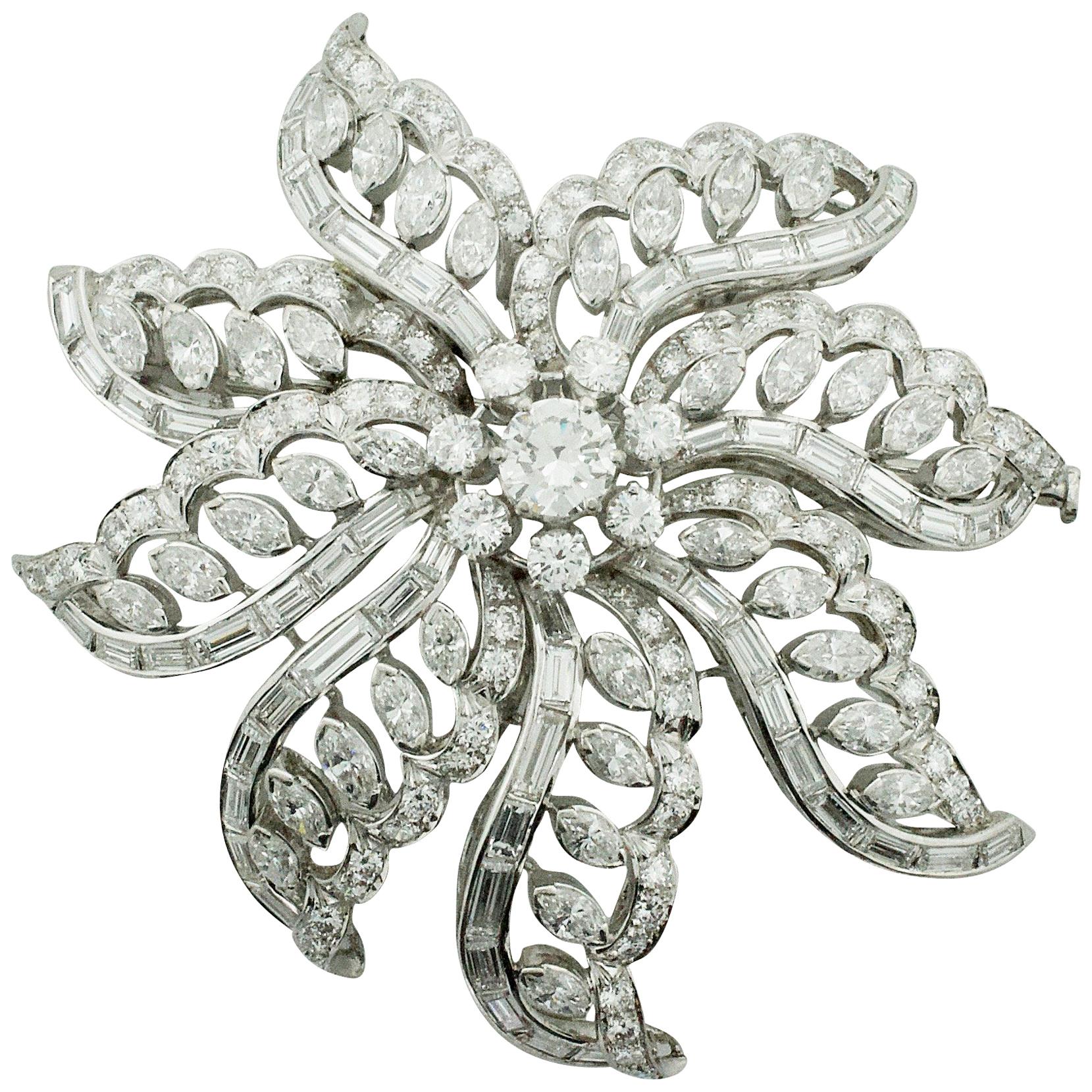 Important Diamond Flower Brooch in Platinum, circa 1940s 15.65 Carat