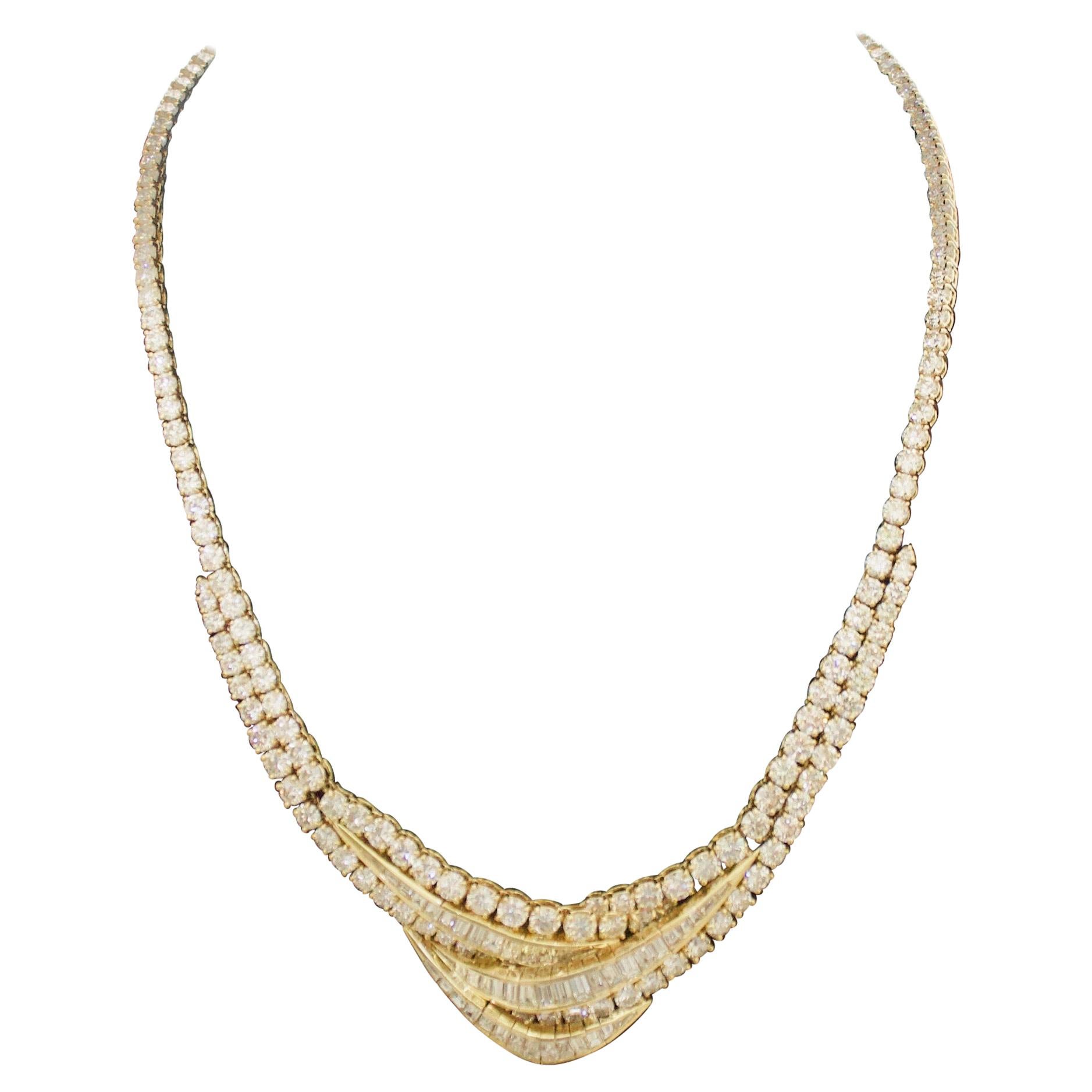 Important Diamond Necklace in 18k 28.41 Carats Total Weight For Sale