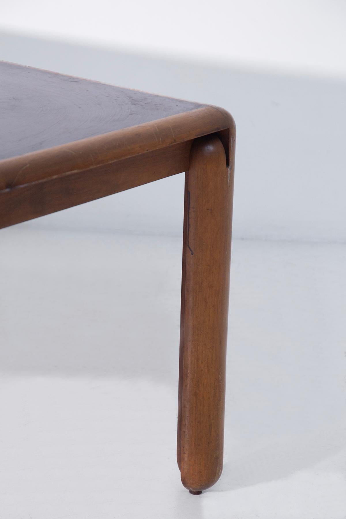 Important dining table Mod 781 by Vico Magistretti for Cassina In condizioni buone in vendita a Milano, IT