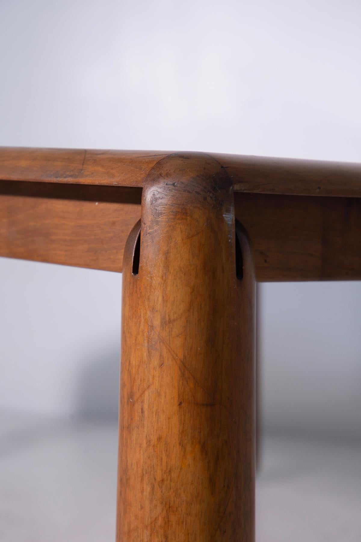 Important dining table Mod 781 by Vico Magistretti for Cassina in vendita 1