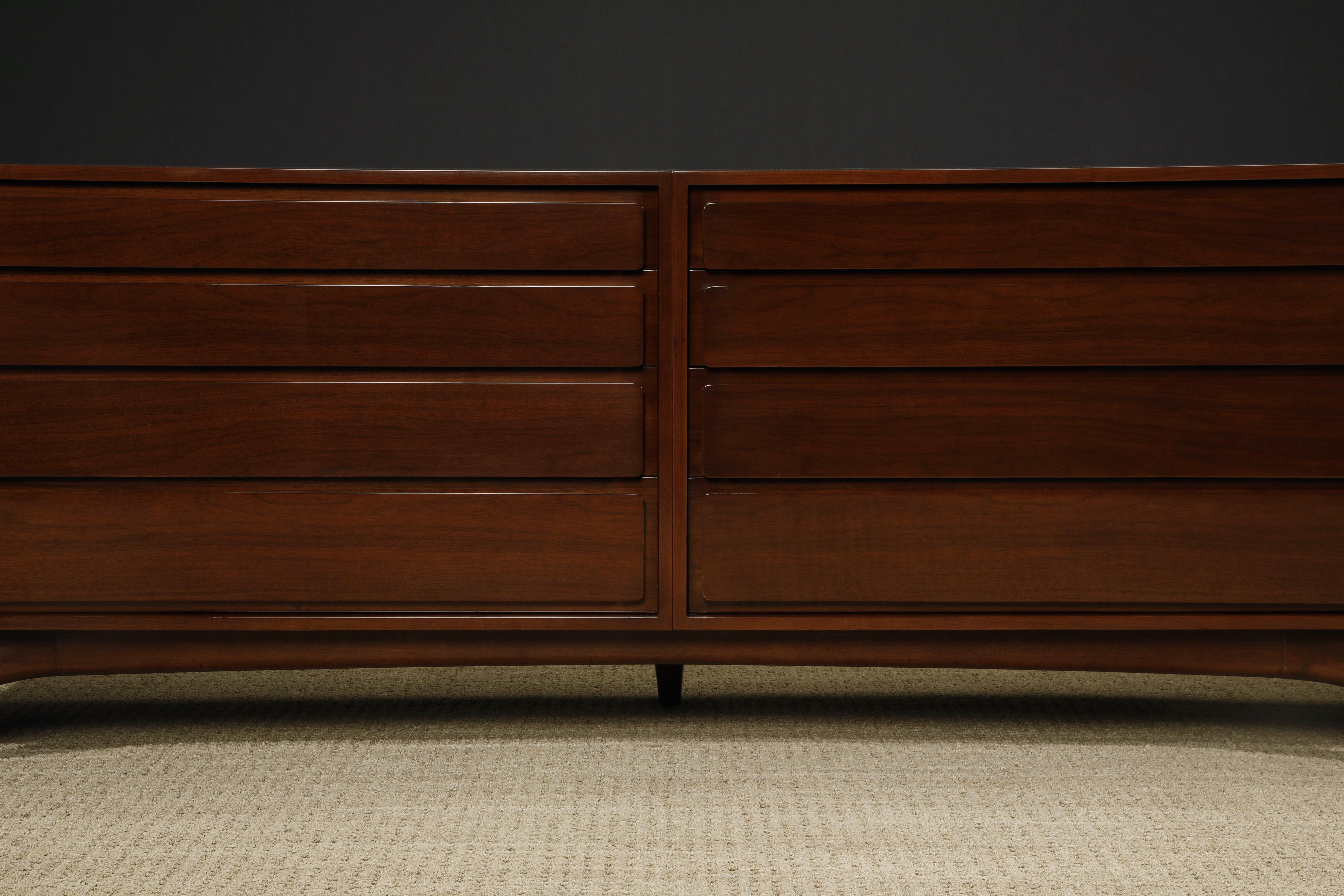 Important Double Dresser by Vladimir Kagan for Kagan-Dreyfuss, 1950s, Signed For Sale 8