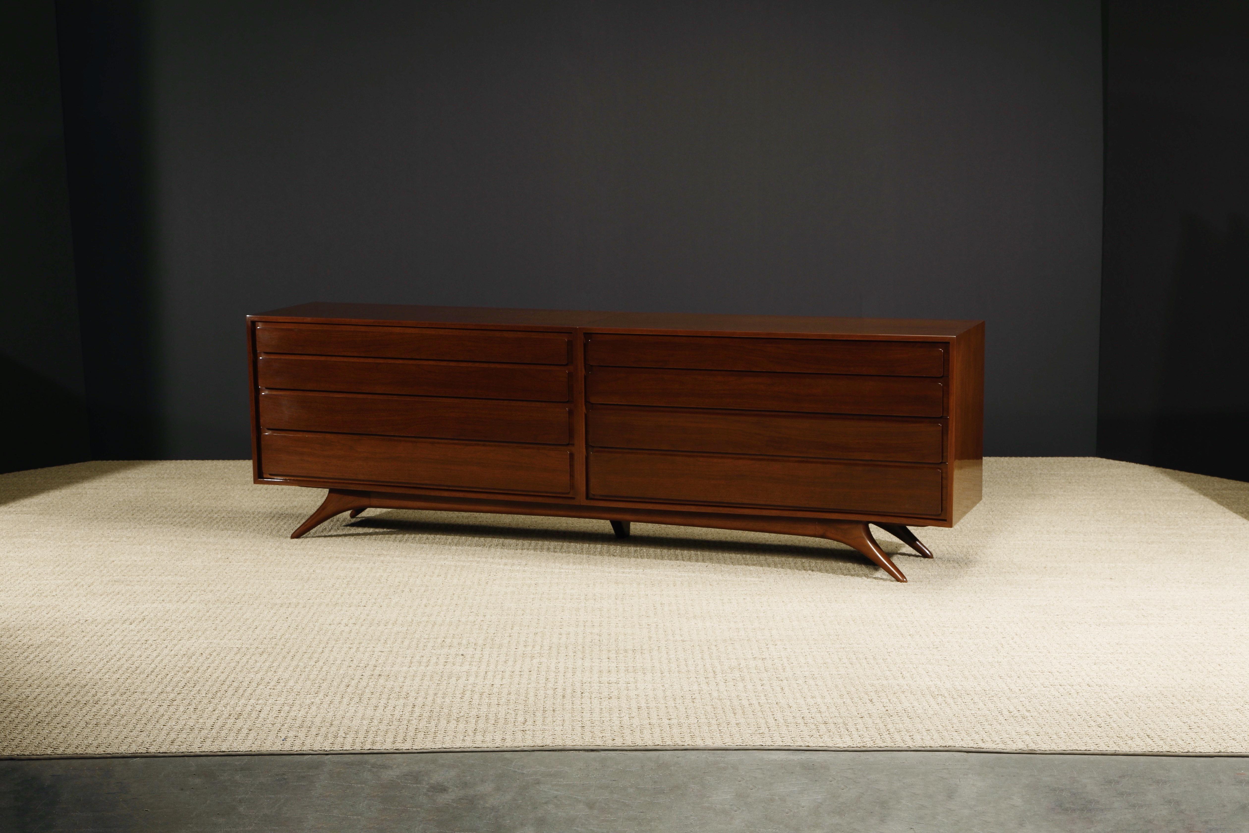 Important Double Dresser by Vladimir Kagan for Kagan-Dreyfuss, 1950s, Signed In Excellent Condition For Sale In Los Angeles, CA