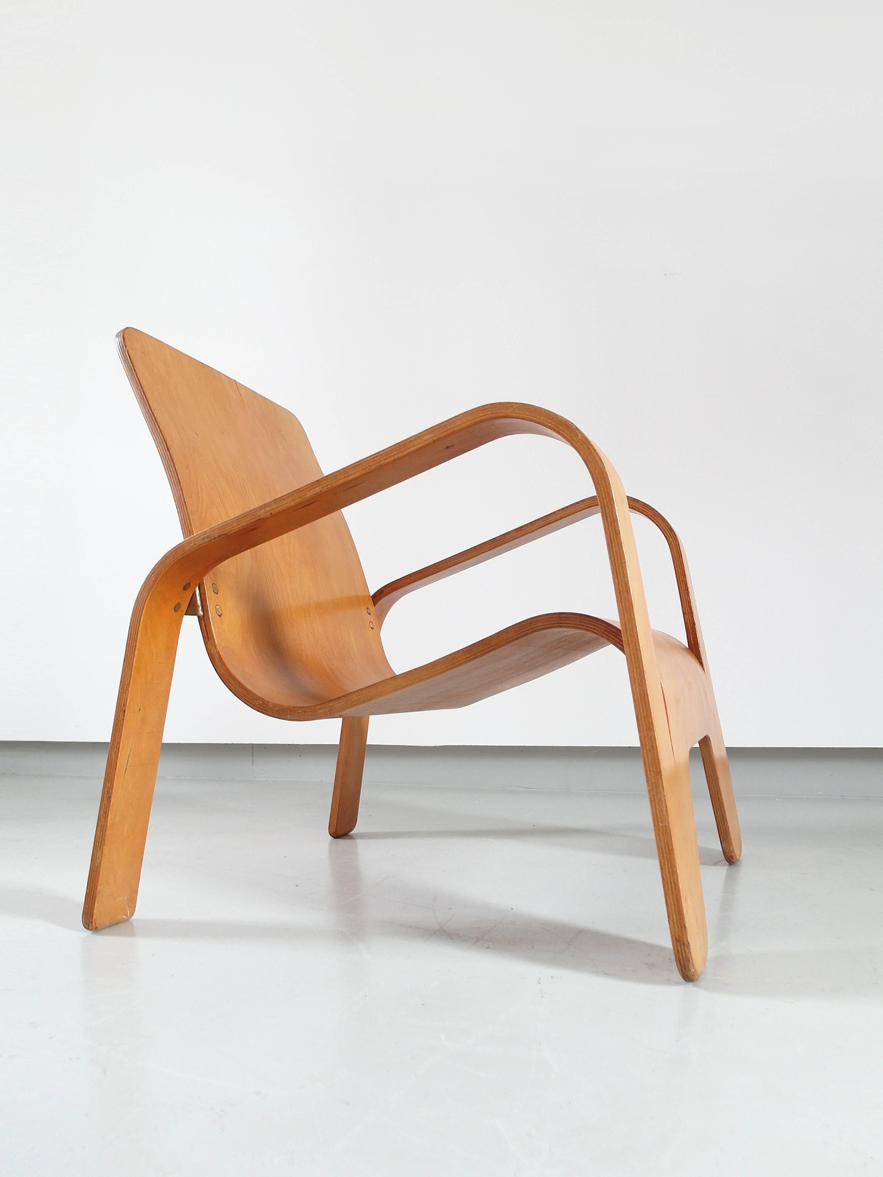 Important Dutch Modernist Lawo Lounge Chair by Han Pieck for Lawo Ommen, 1946 9