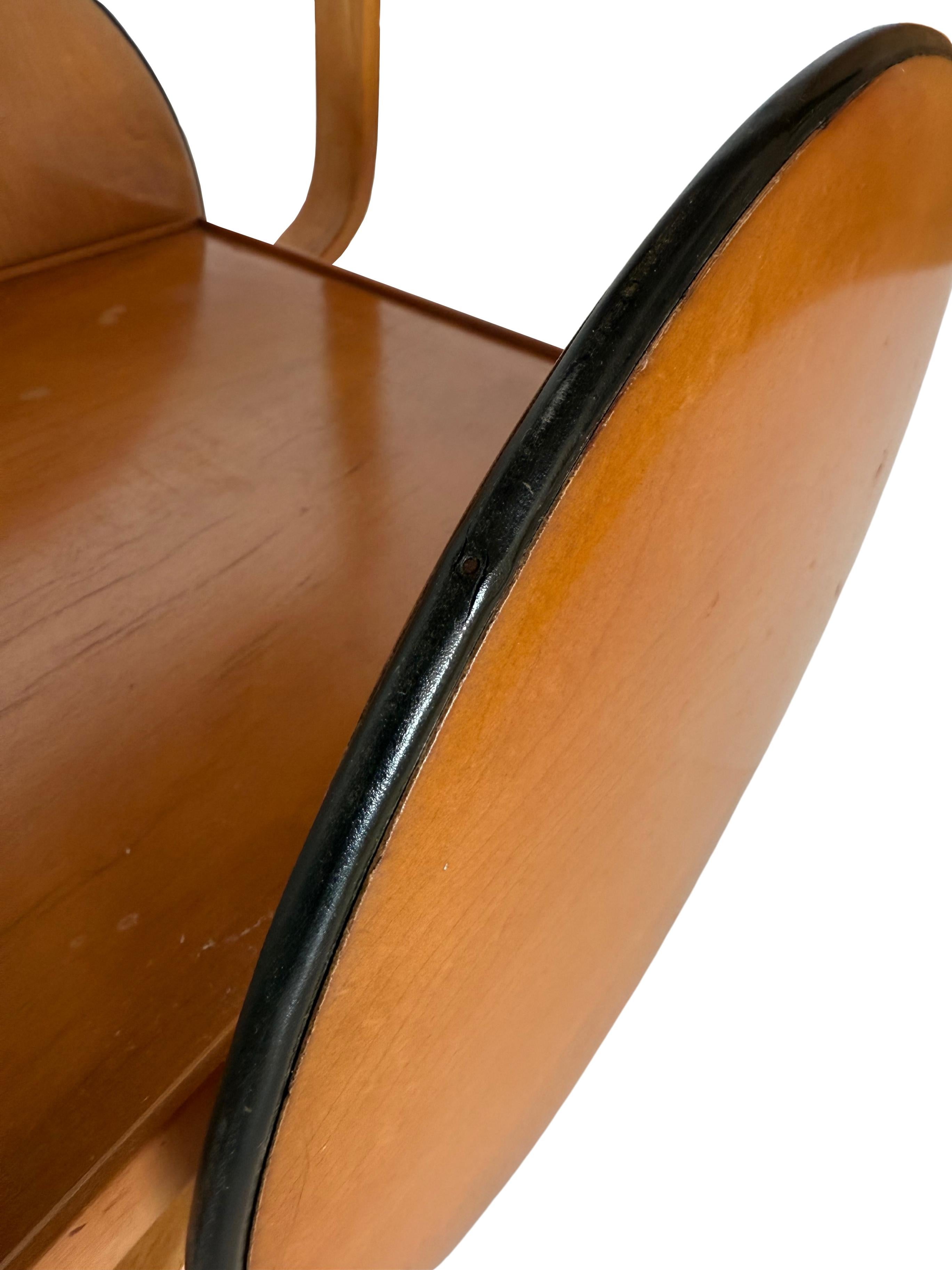 Importante et ancienne table à thé d'Alvar Aalto ca. 1937 en vente 4