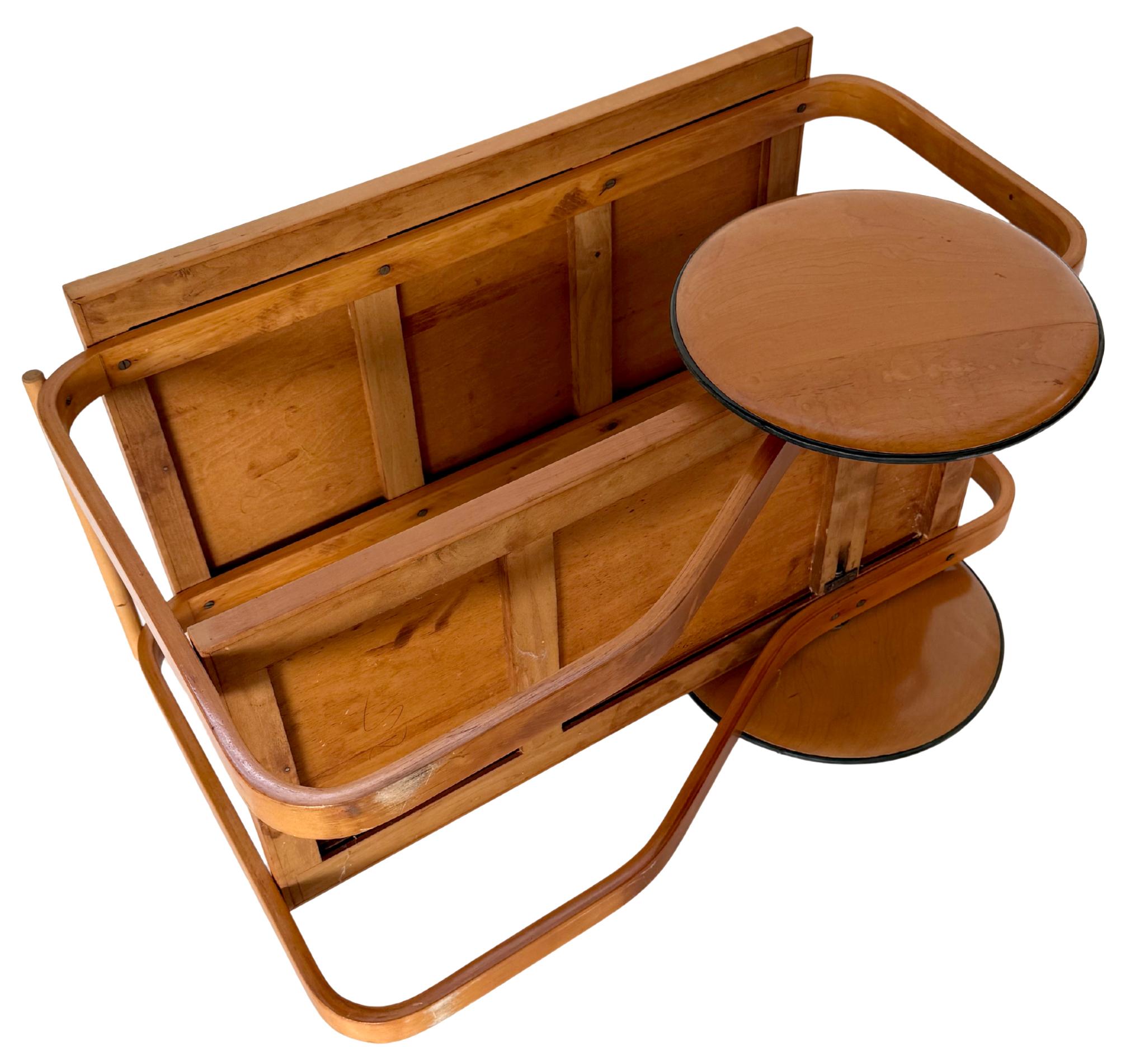 Importante et ancienne table à thé d'Alvar Aalto ca. 1937 en vente 1