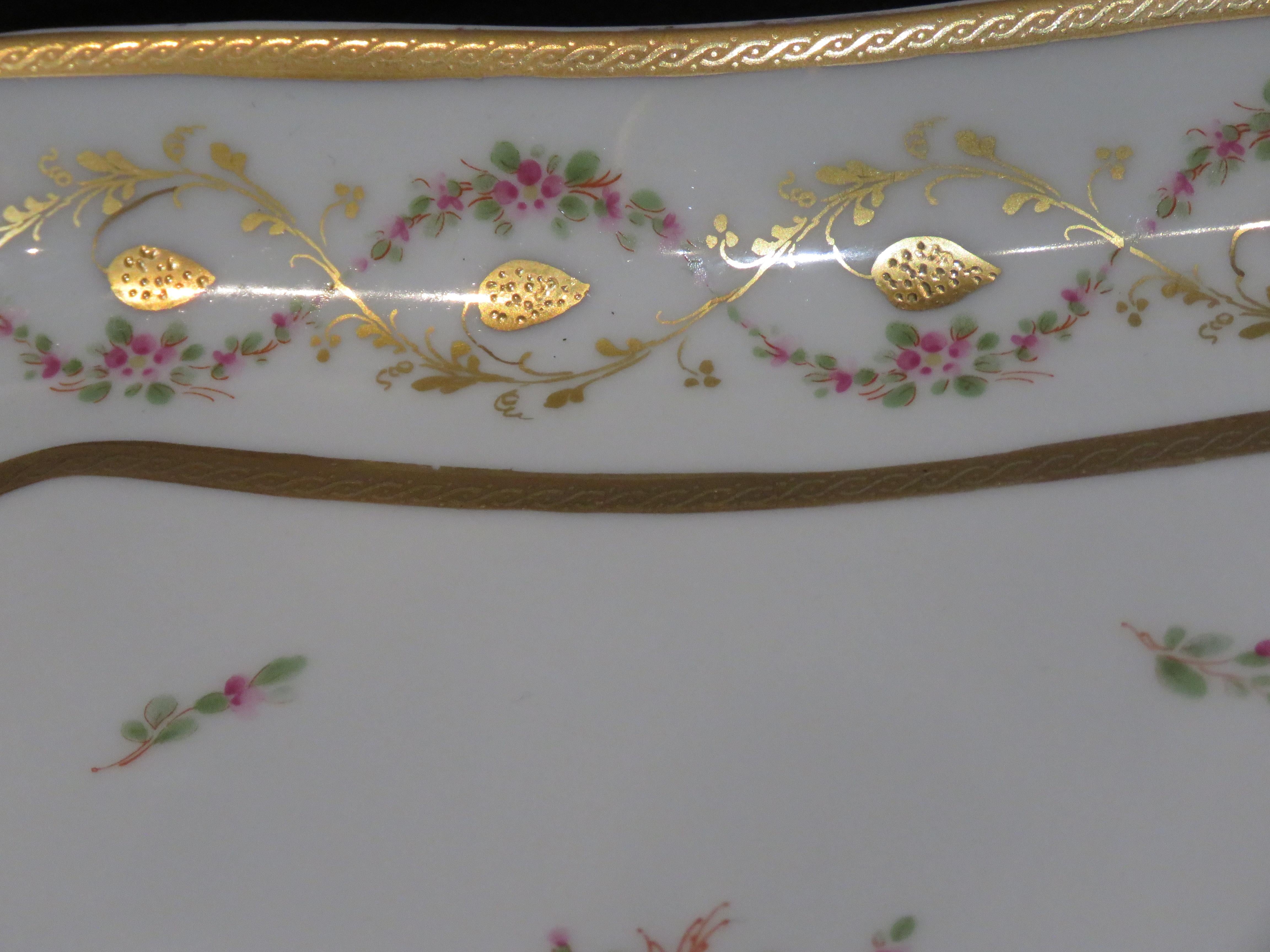 Wichtige frühen 1900er Jahre floralen Blattgold großen Limoges Porzellan Teller Tablett im Zustand „Gut“ im Angebot in New York, NY